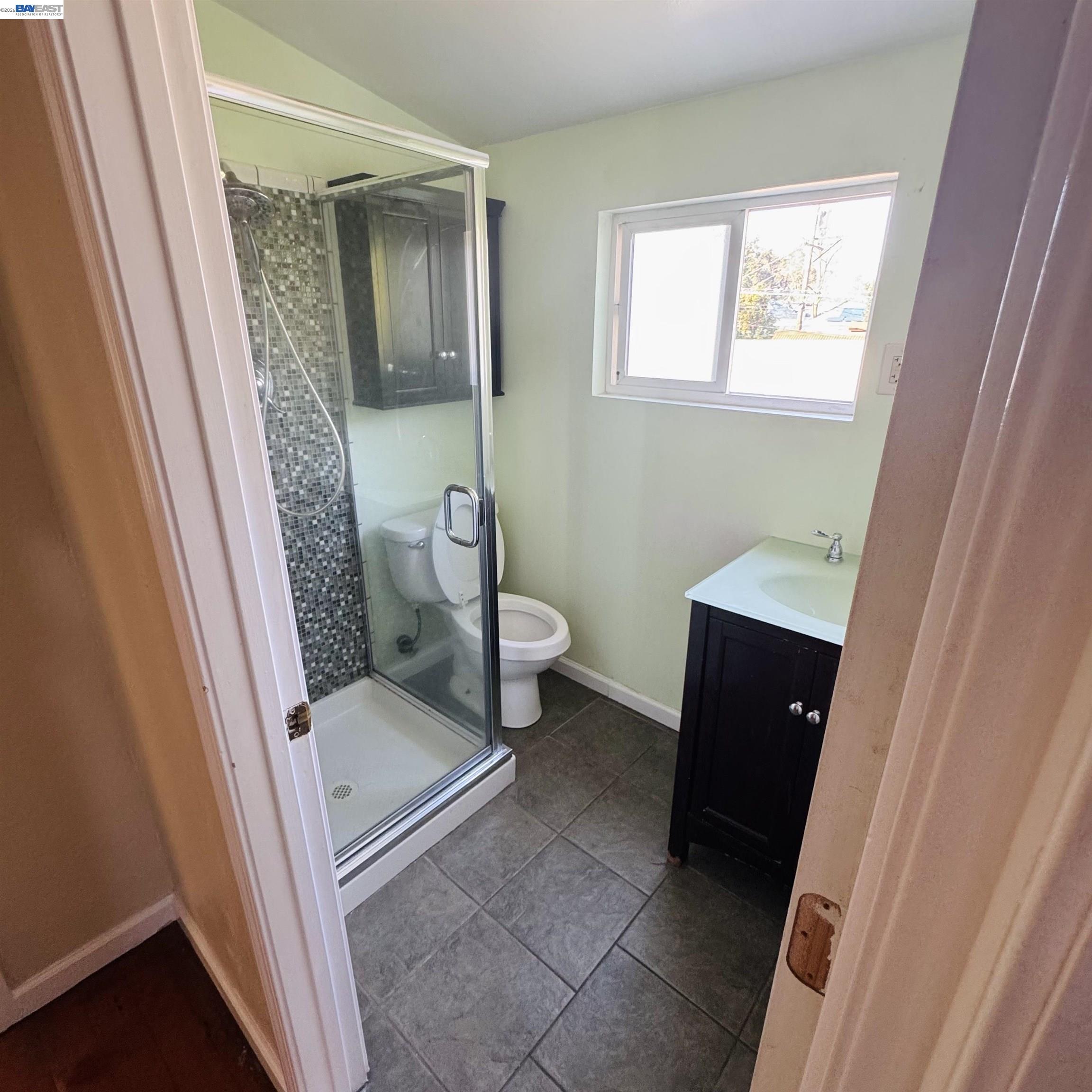 Detail Gallery Image 23 of 38 For 614 28th St, Sacramento,  CA 95816 - 4 Beds | 2 Baths