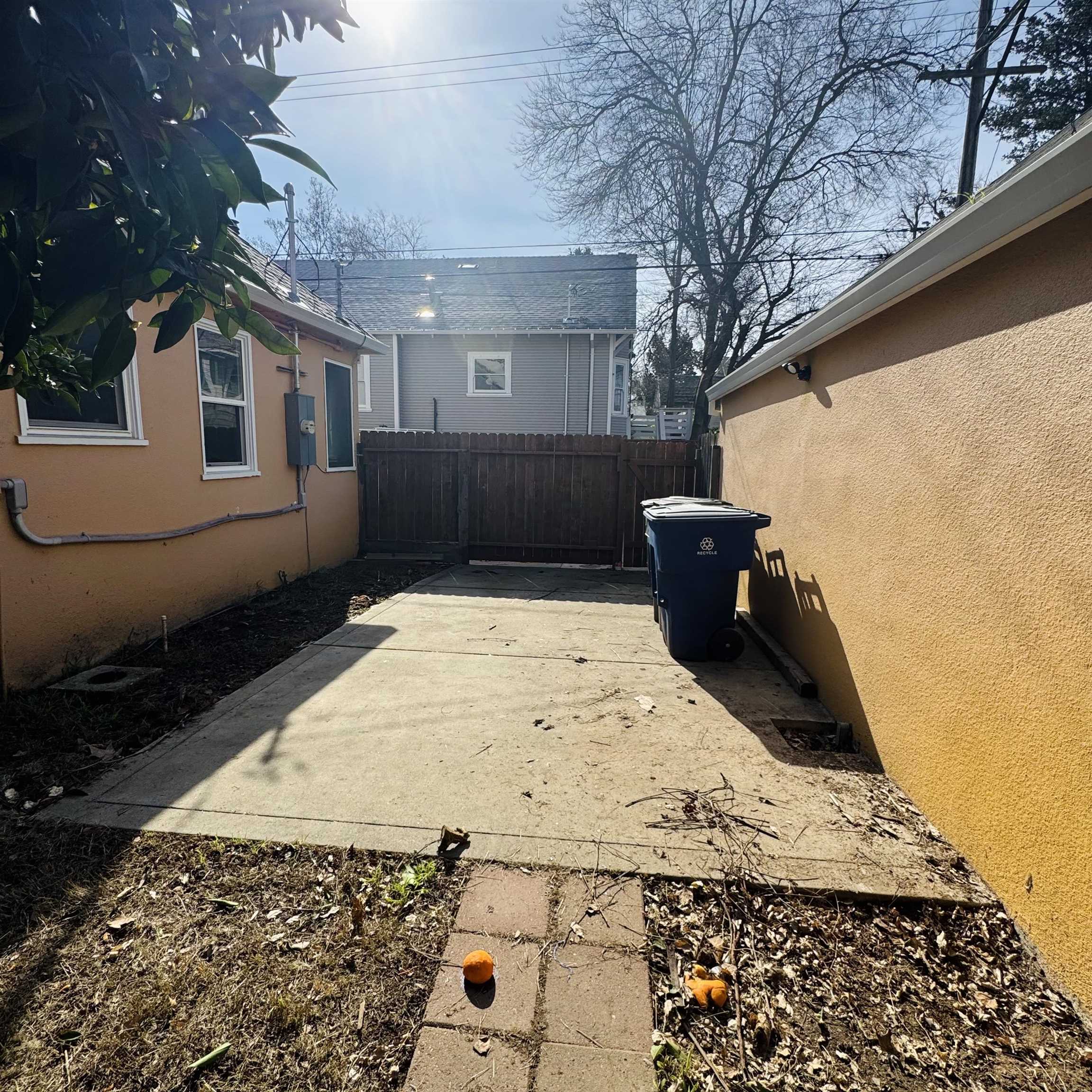 Detail Gallery Image 34 of 40 For 614 28th St, Sacramento,  CA 95816 - 4 Beds | 2 Baths