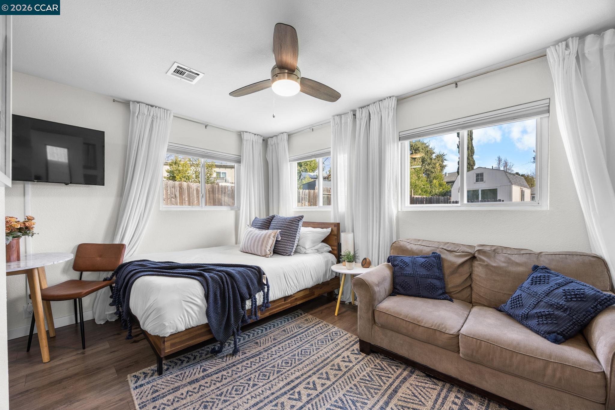 Detail Gallery Image 12 of 54 For 59 La Cruz Ave, Benicia,  CA 94510 - 3 Beds | 2 Baths