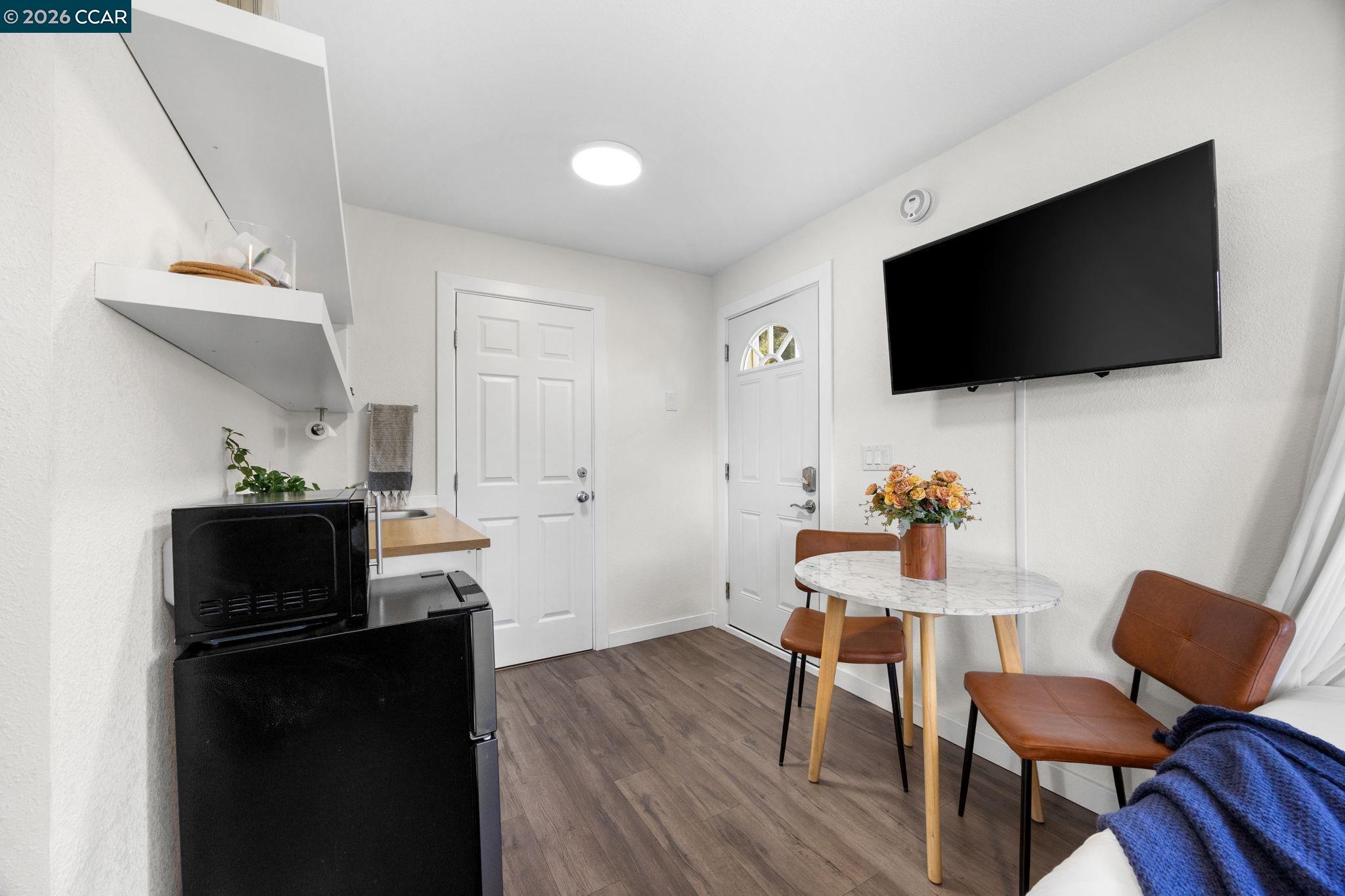 Detail Gallery Image 13 of 54 For 59 La Cruz Ave, Benicia,  CA 94510 - 3 Beds | 2 Baths