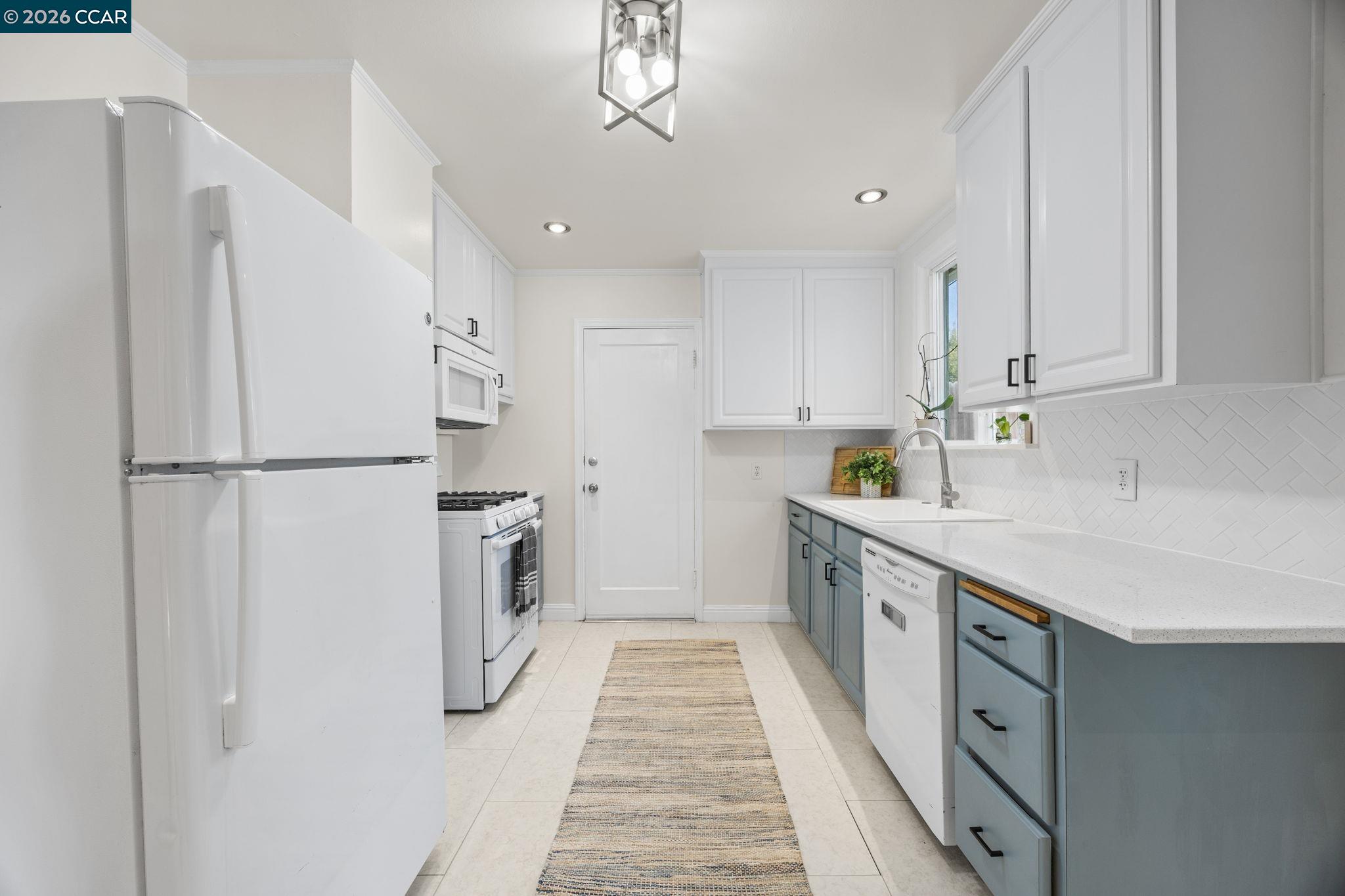 Detail Gallery Image 16 of 54 For 59 La Cruz Ave, Benicia,  CA 94510 - 3 Beds | 2 Baths