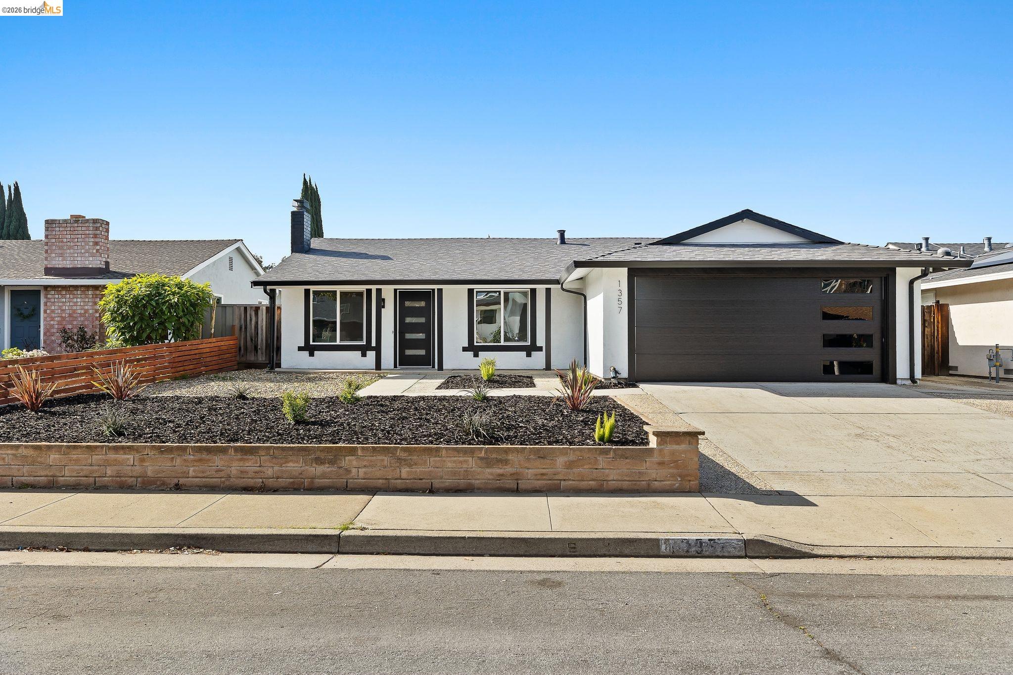 Front Image Thumbnail for EB41122609