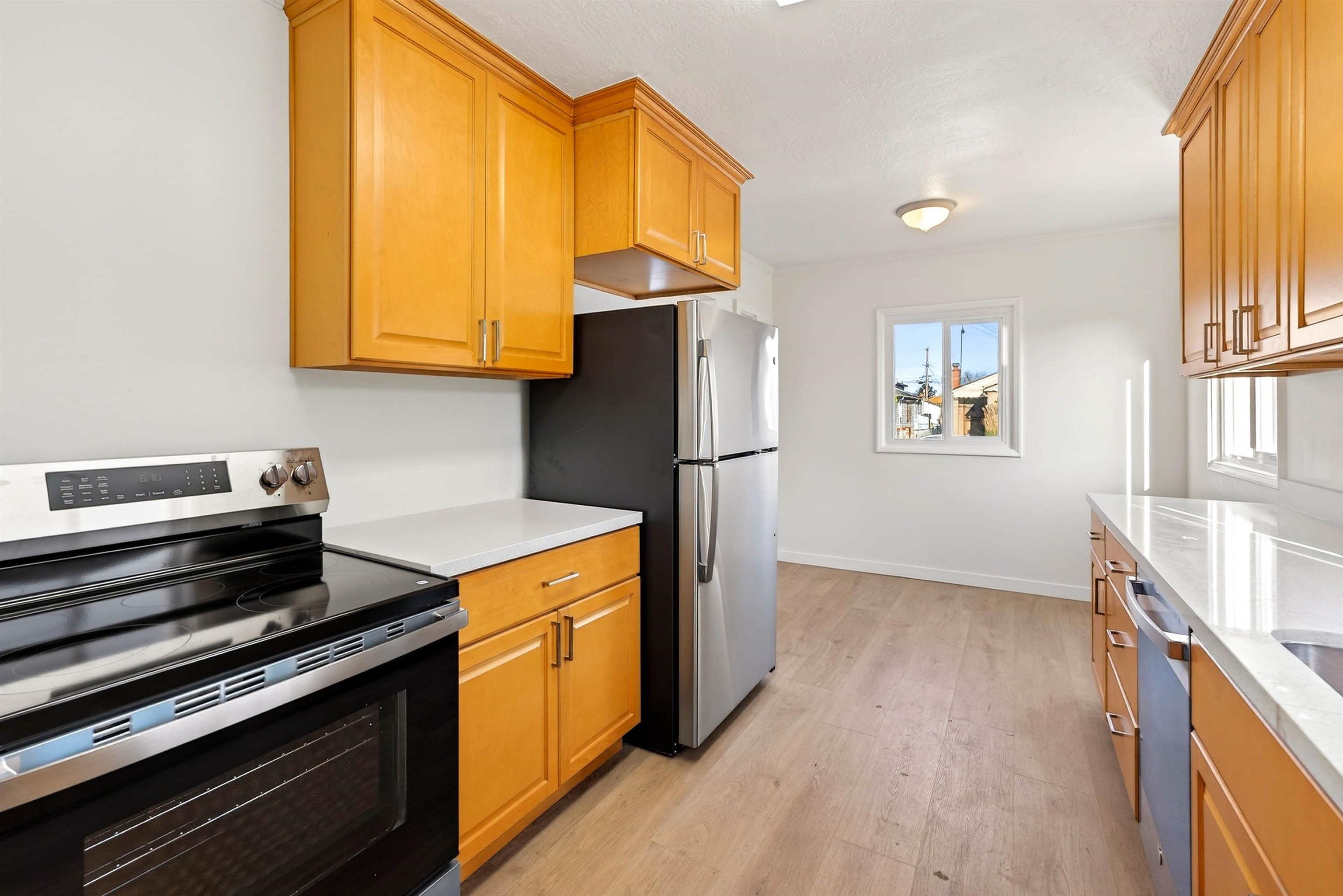 Detail Gallery Image 14 of 27 For 10200 Royal Ann St, Oakland,  CA 94603 - 2 Beds | 1 Baths