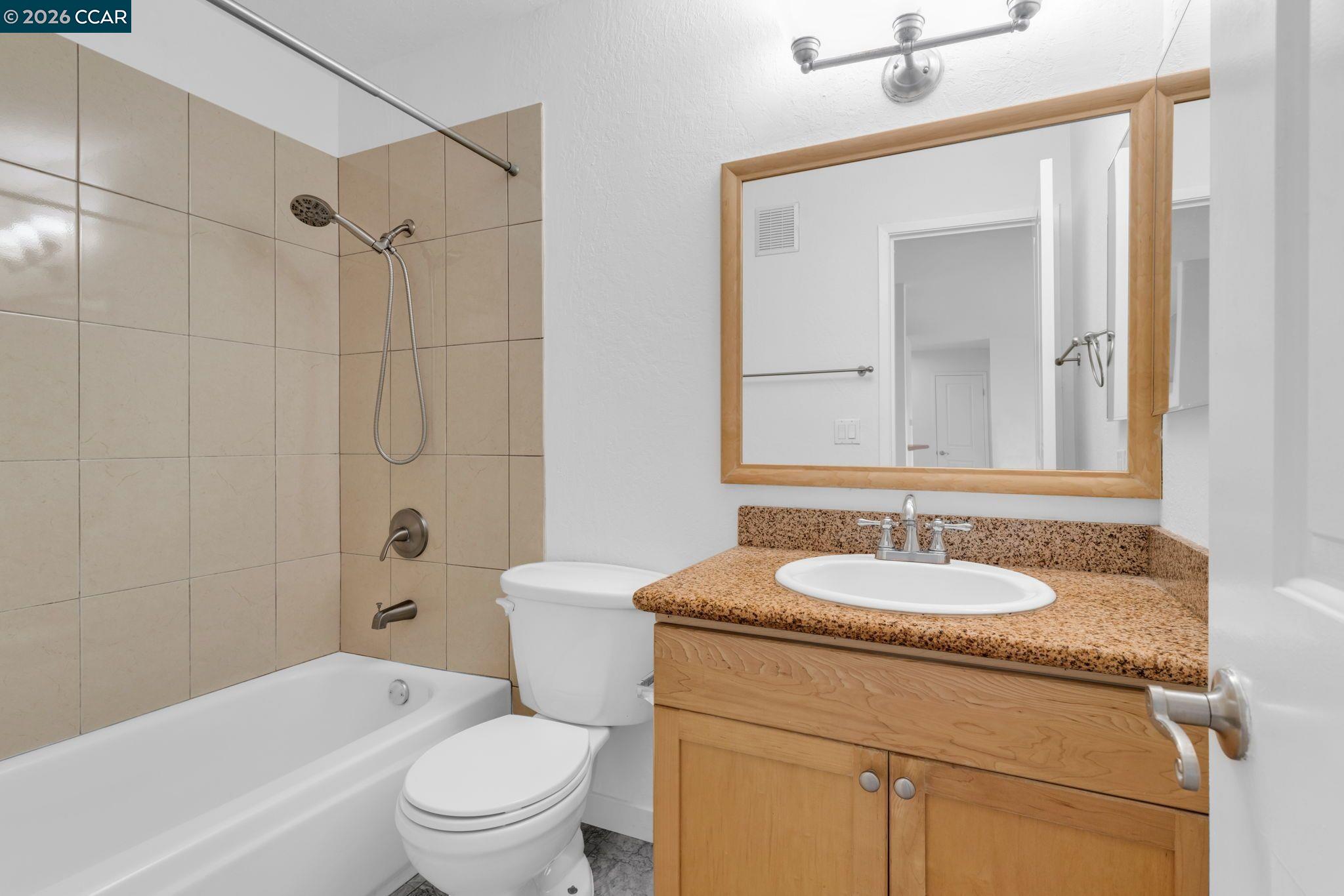 Photo #16: 41122613 Listing: Photo #16