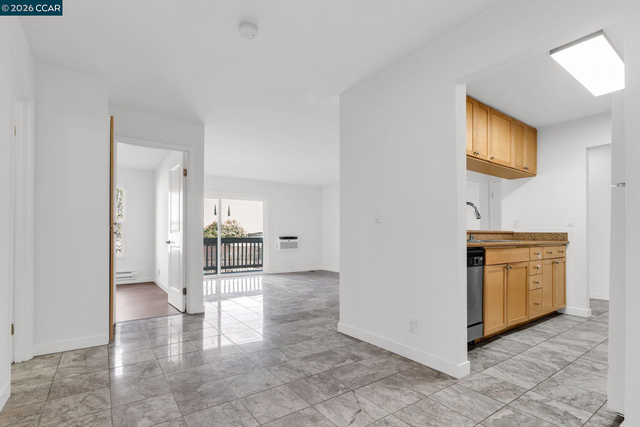 Photo #8: 41122613 Listing: Photo #8