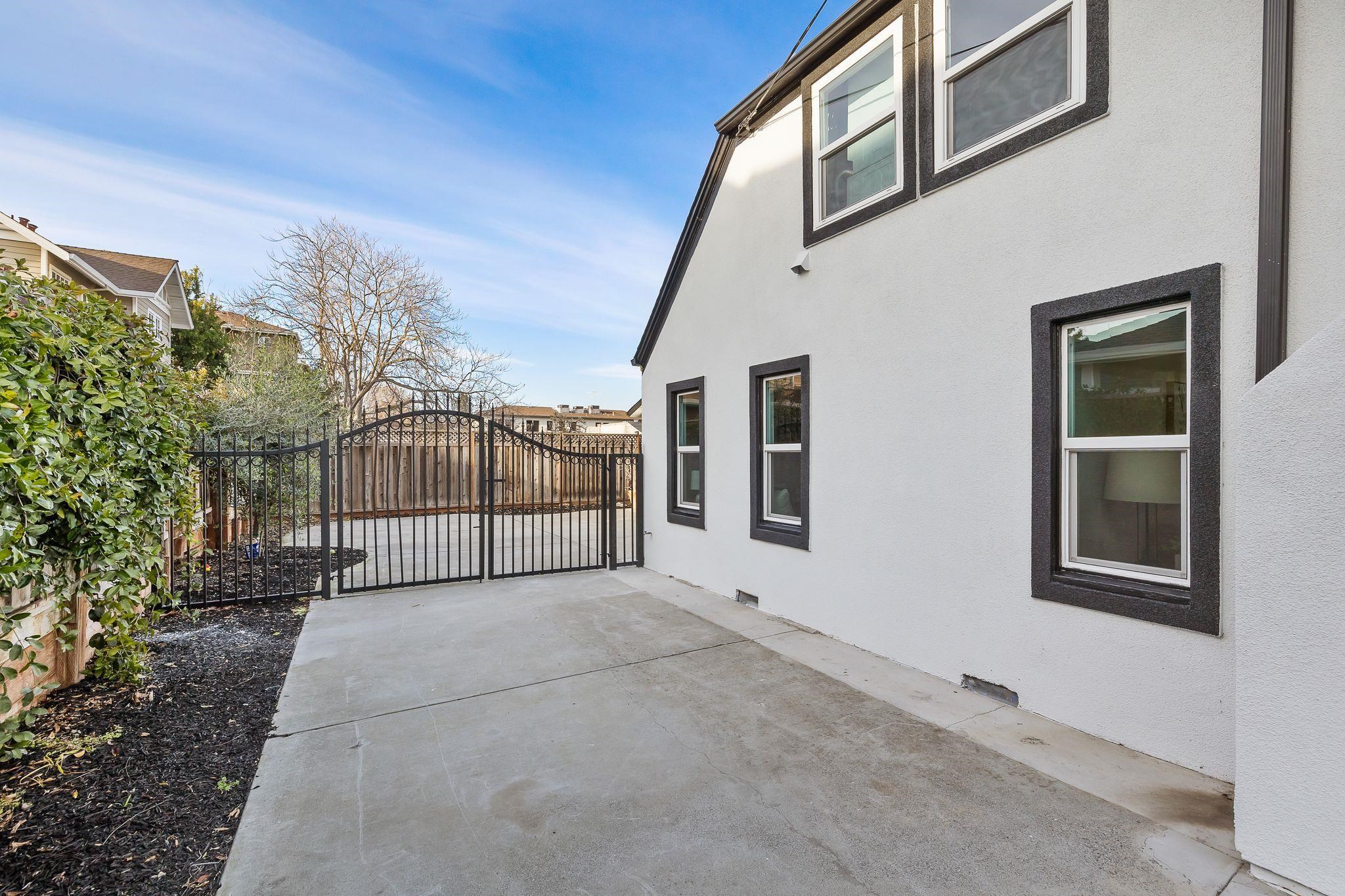 Detail Gallery Image 5 of 56 For 1109 Lincoln Ct, San Jose,  CA 95125 - 2 Beds | 2 Baths