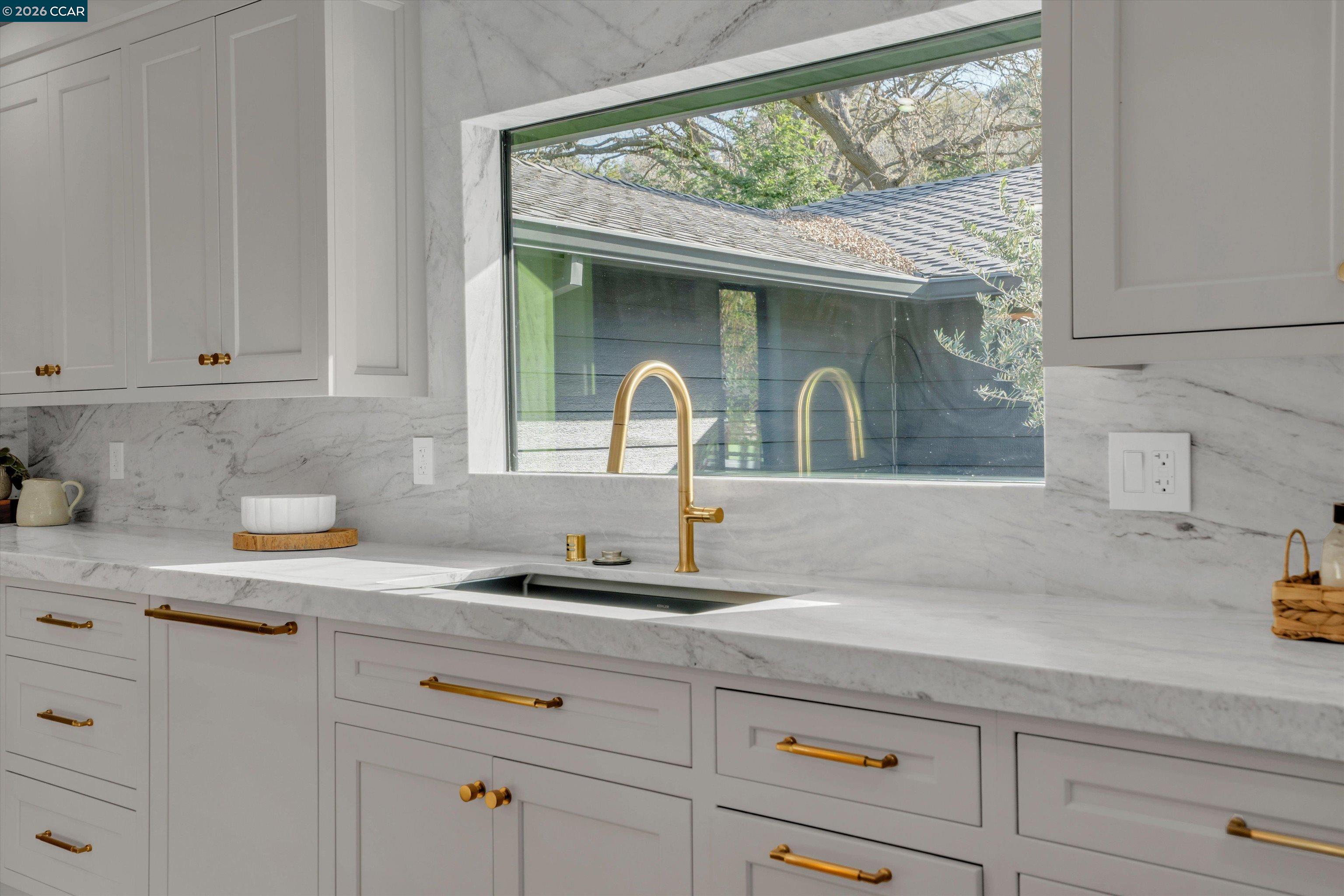 Detail Gallery Image 13 of 51 For 1369 Milton Ave, Walnut Creek,  CA 94596 - 5 Beds | 4 Baths