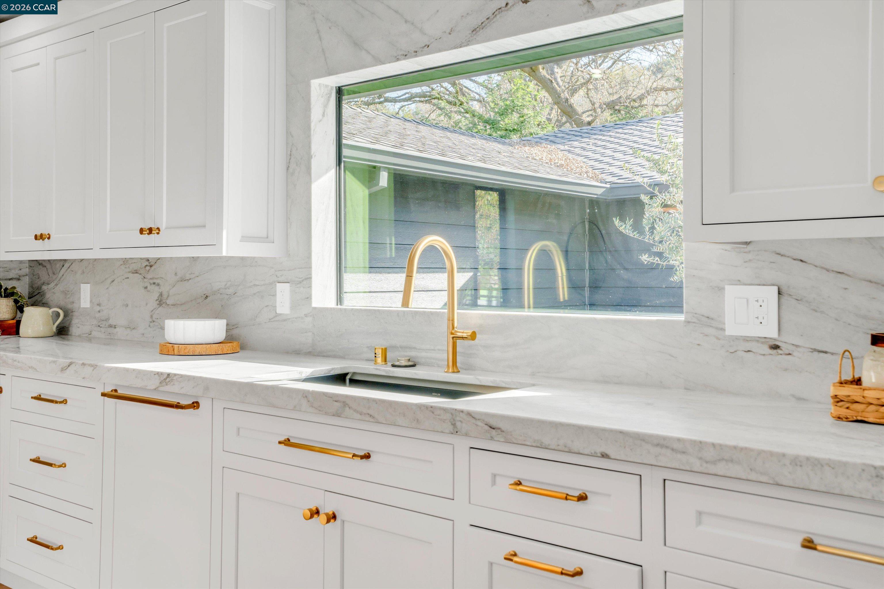 Detail Gallery Image 13 of 51 For 1369 Milton Ave, Walnut Creek,  CA 94596 - 5 Beds | 4 Baths