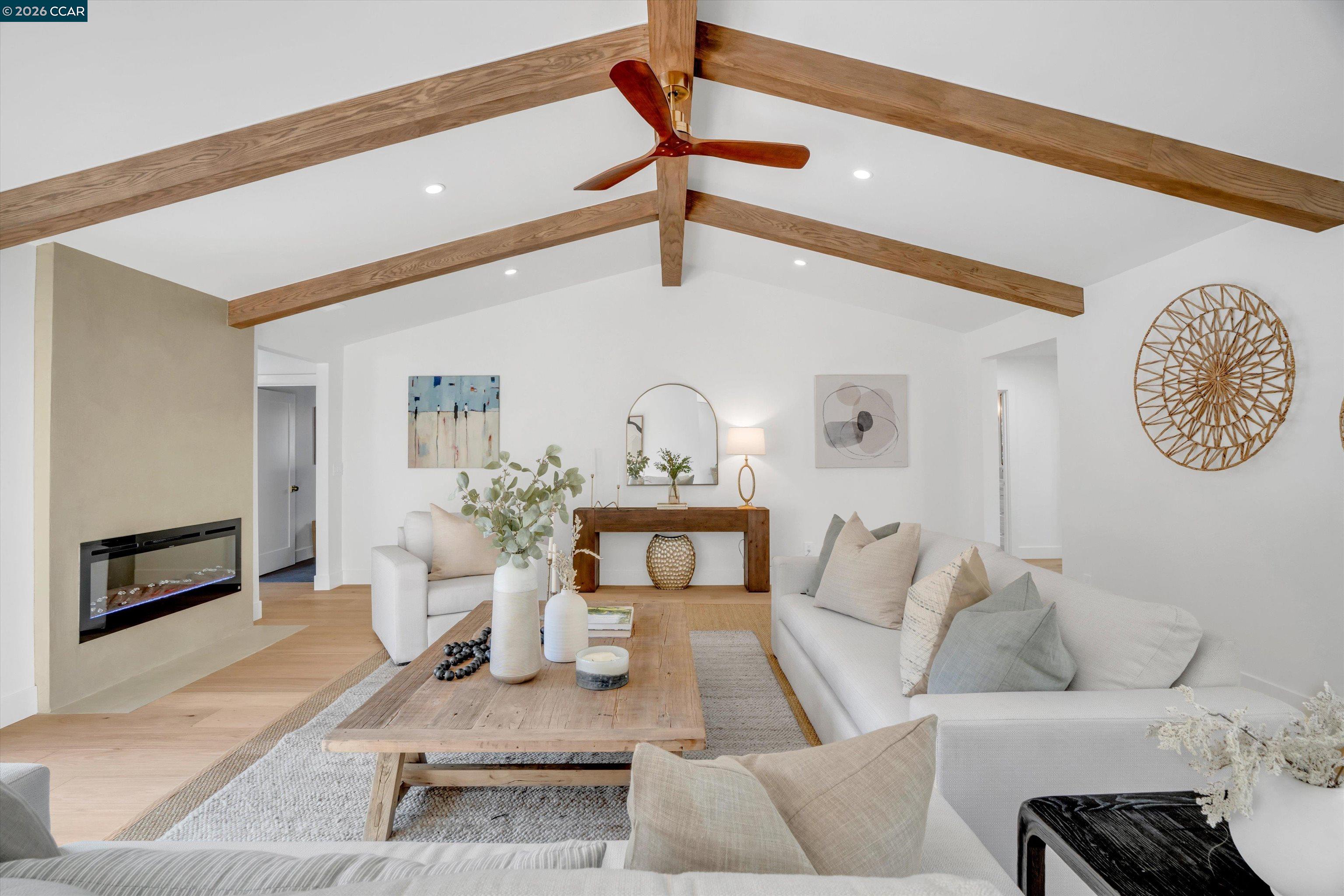 Detail Gallery Image 14 of 49 For 1369 Milton Ave, Walnut Creek,  CA 94596 - 5 Beds | 4 Baths