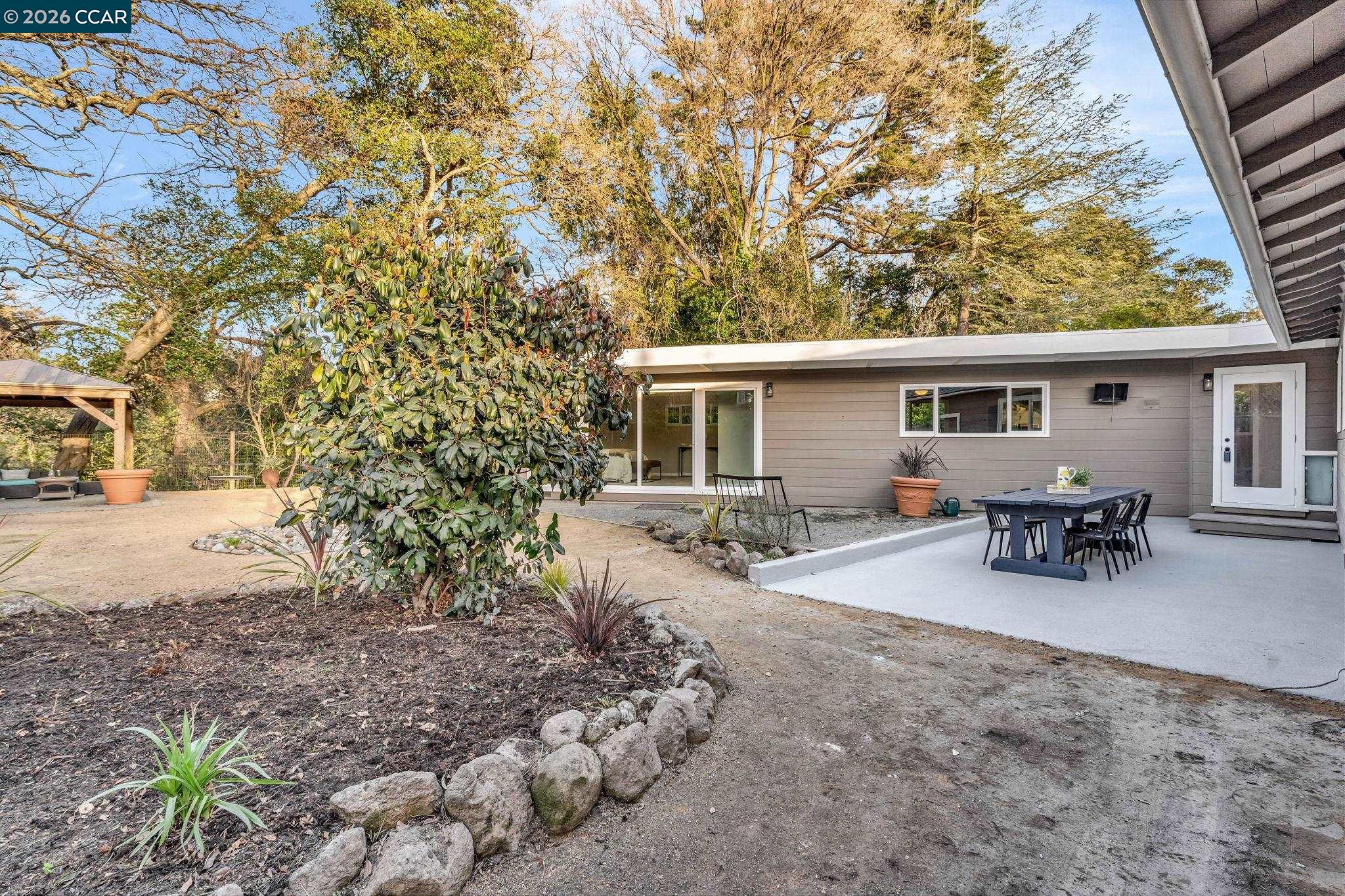 Detail Gallery Image 38 of 48 For 1760 Magnolia Way, Walnut Creek,  CA 94595 - 4 Beds | 2/1 Baths