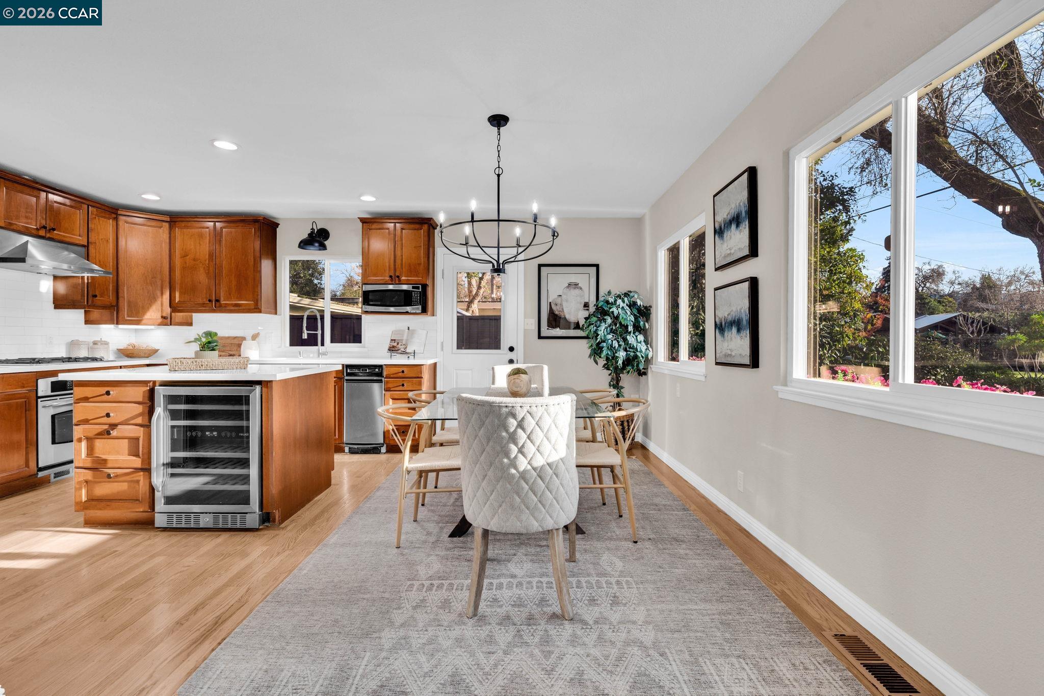 Detail Gallery Image 6 of 48 For 1760 Magnolia Way, Walnut Creek,  CA 94595 - 4 Beds | 2/1 Baths