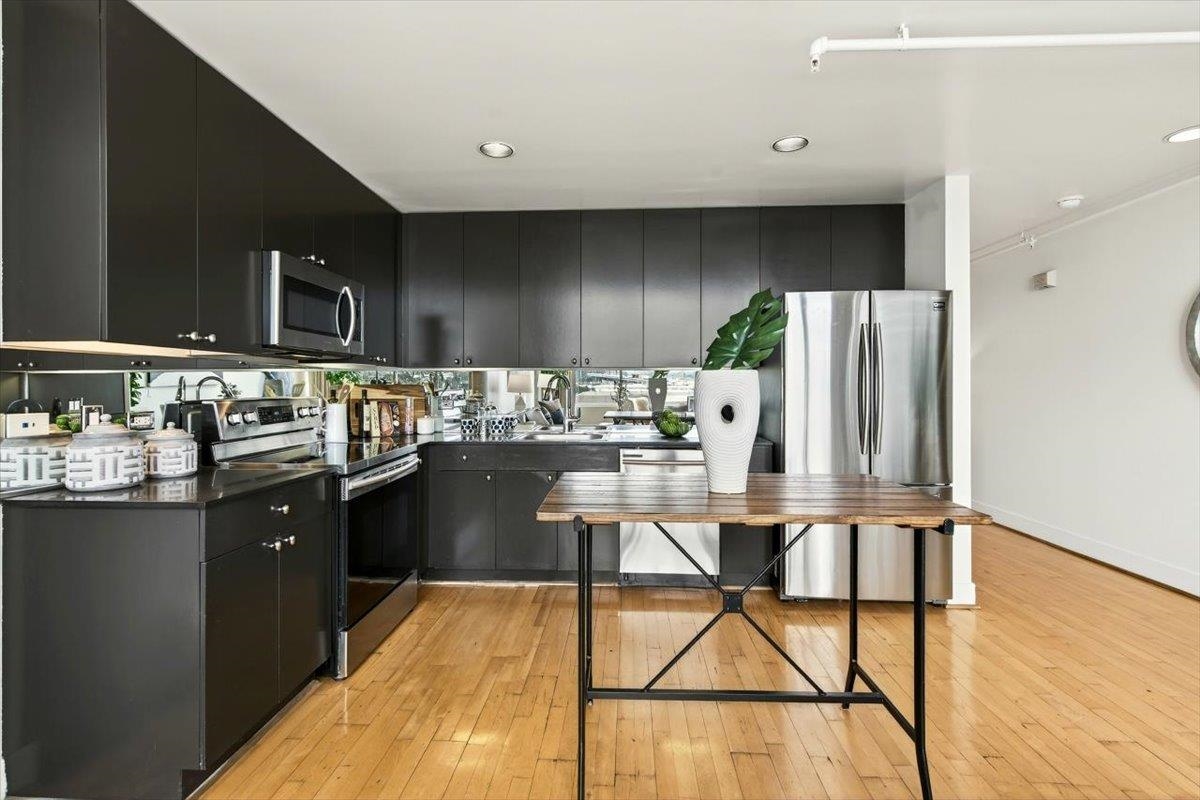 Detail Gallery Image 39 of 60 For 311 Oak St #520,  Oakland,  CA 94607 - 1 Beds | 1/1 Baths