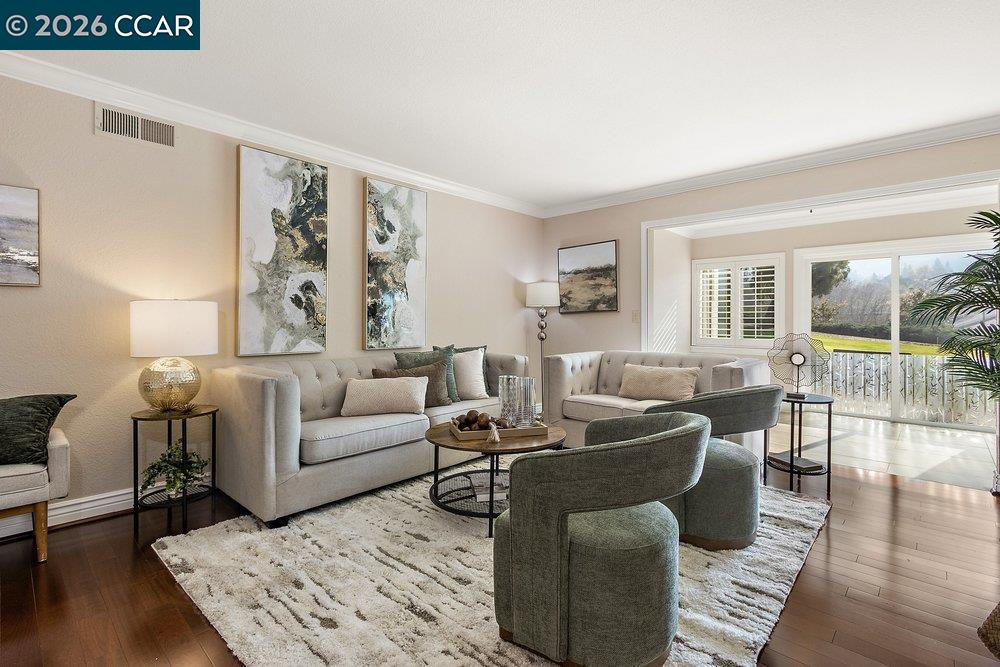 Photo #8: 41122628 Listing: Photo #8