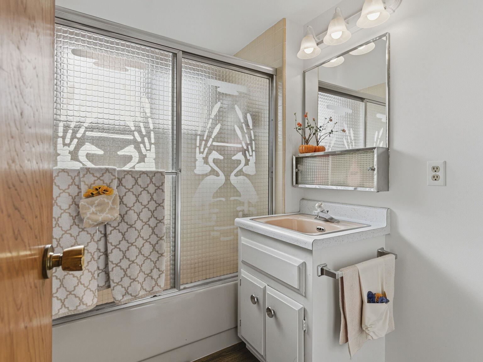 Detail Gallery Image 42 of 60 For 836 Hawthorne Dr, Rodeo,  CA 94572 - 4 Beds | 2 Baths