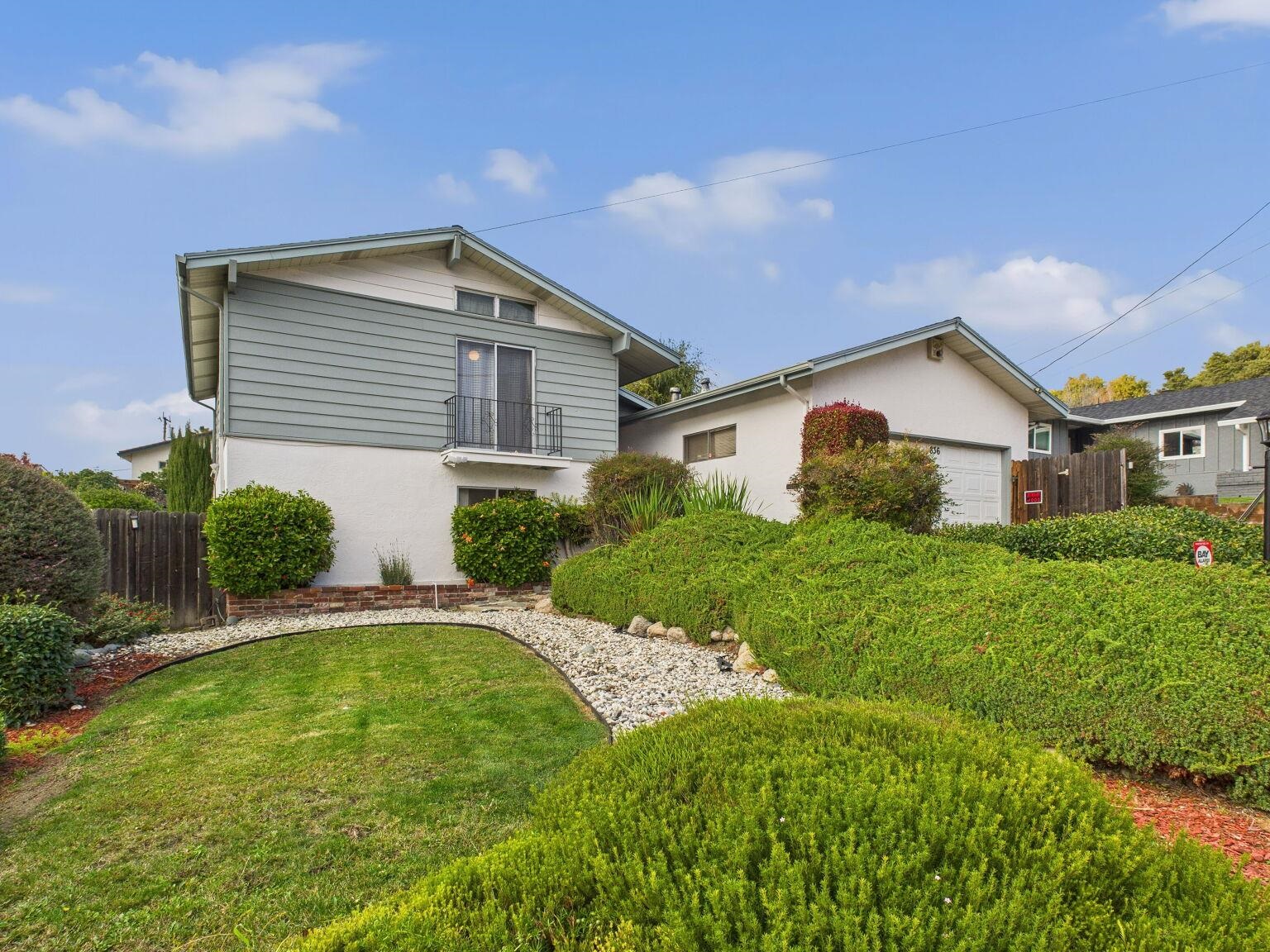 Detail Gallery Image 7 of 7 For 836 Hawthorne Dr, Rodeo,  CA 94572 - 4 Beds | 2 Baths