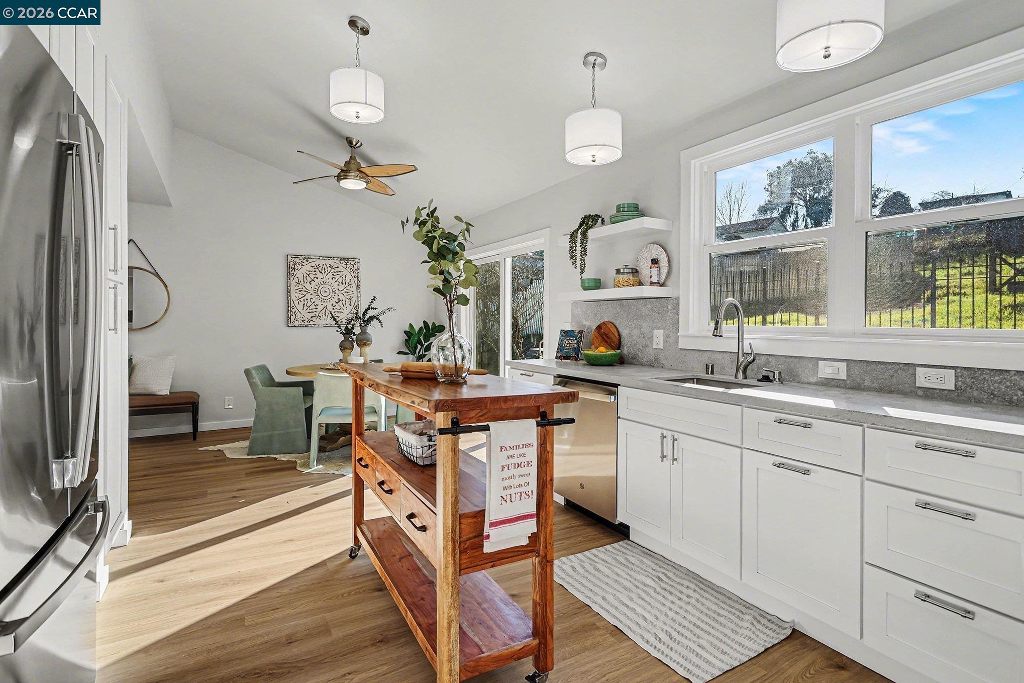 Detail Gallery Image 12 of 30 For 691 Rincon Rd, El Sobrante,  CA 94803 - 3 Beds | 2 Baths