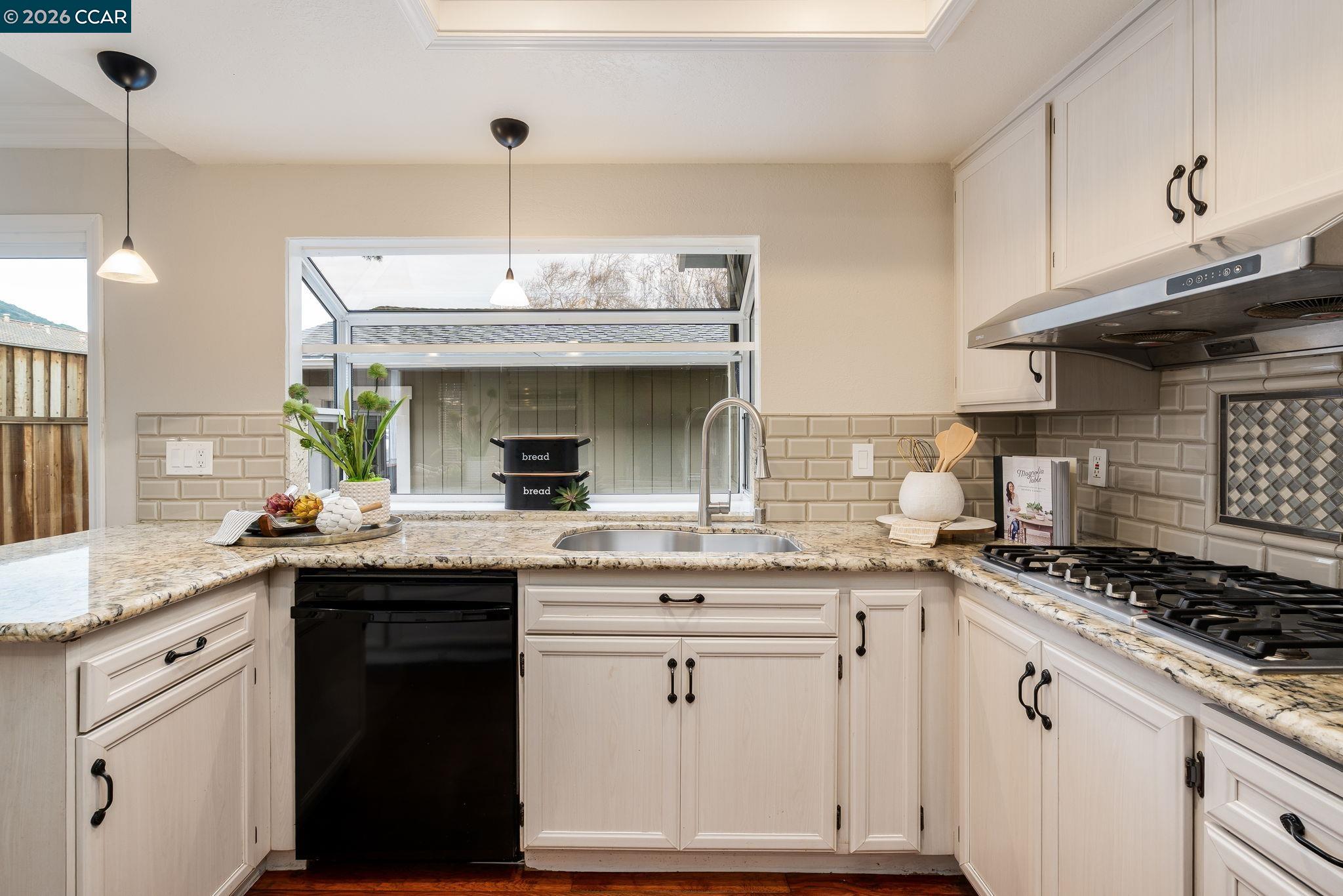 Photo #17: 41122631 Listing: Photo #17