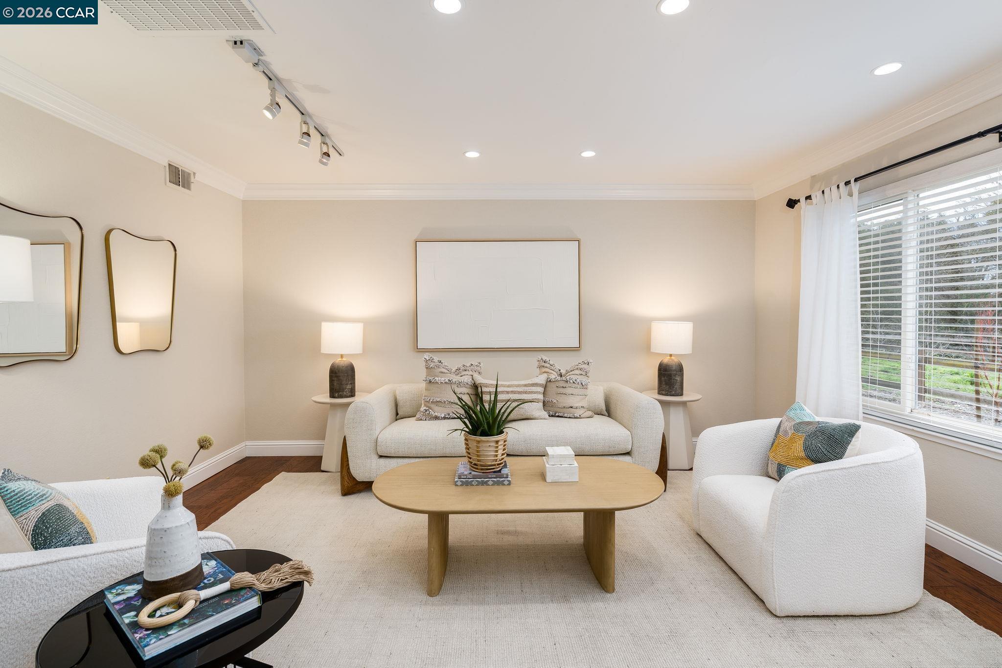 Detail Gallery Image 6 of 35 For 182 Lawnview Circle, Danville,  CA 94526 - 3 Beds | 2/1 Baths