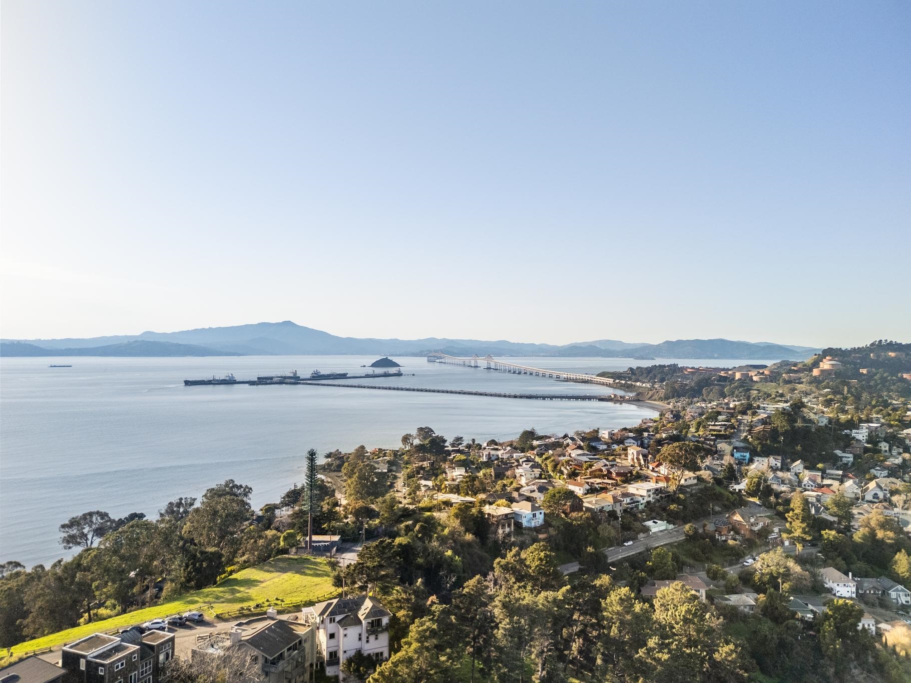 Detail Gallery Image 50 of 54 For 225 E Richmond Ave, Richmond,  CA 94801 - 3 Beds | 2/1 Baths