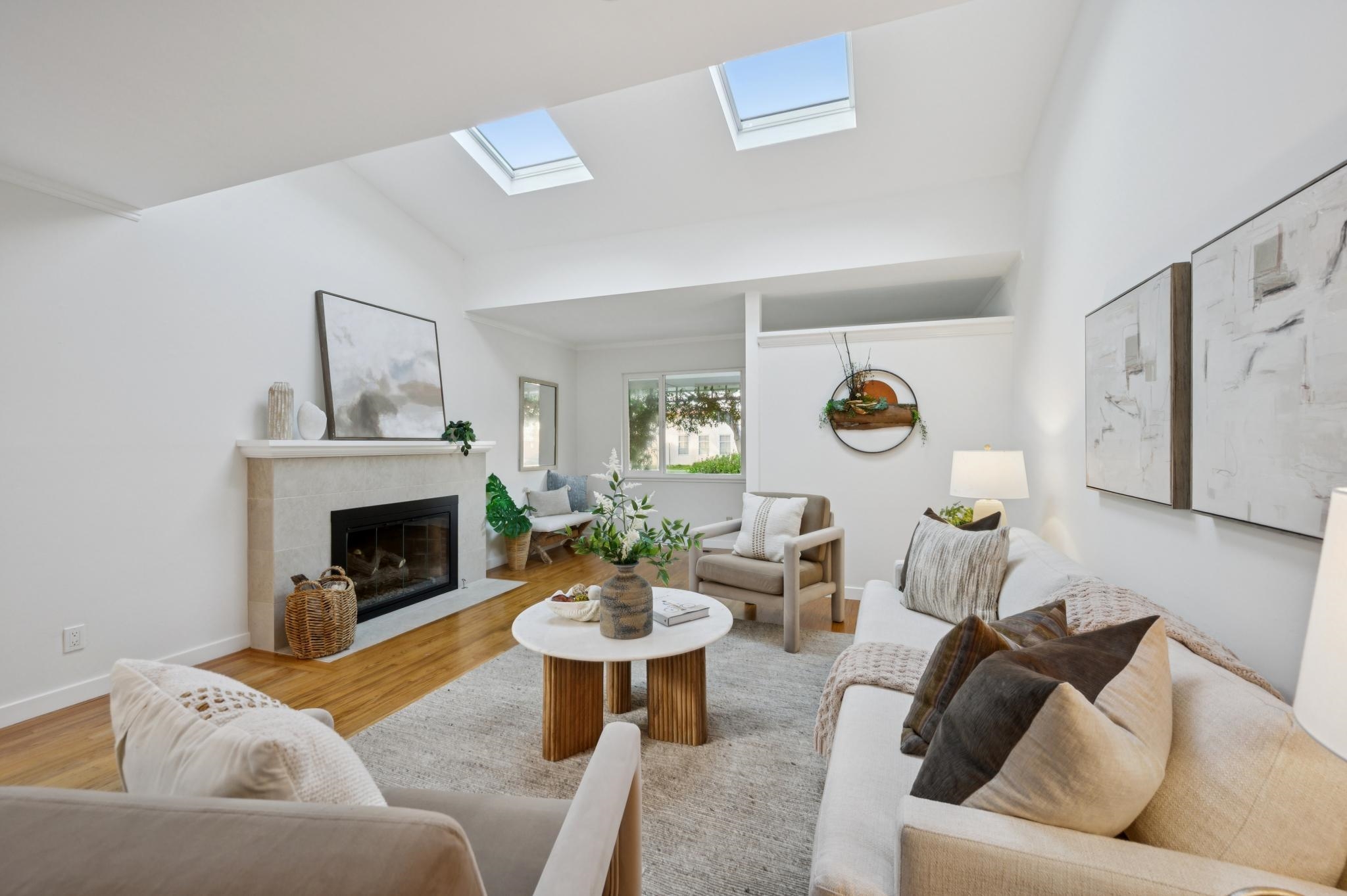 Detail Gallery Image 7 of 54 For 225 E Richmond Ave, Richmond,  CA 94801 - 3 Beds | 2/1 Baths