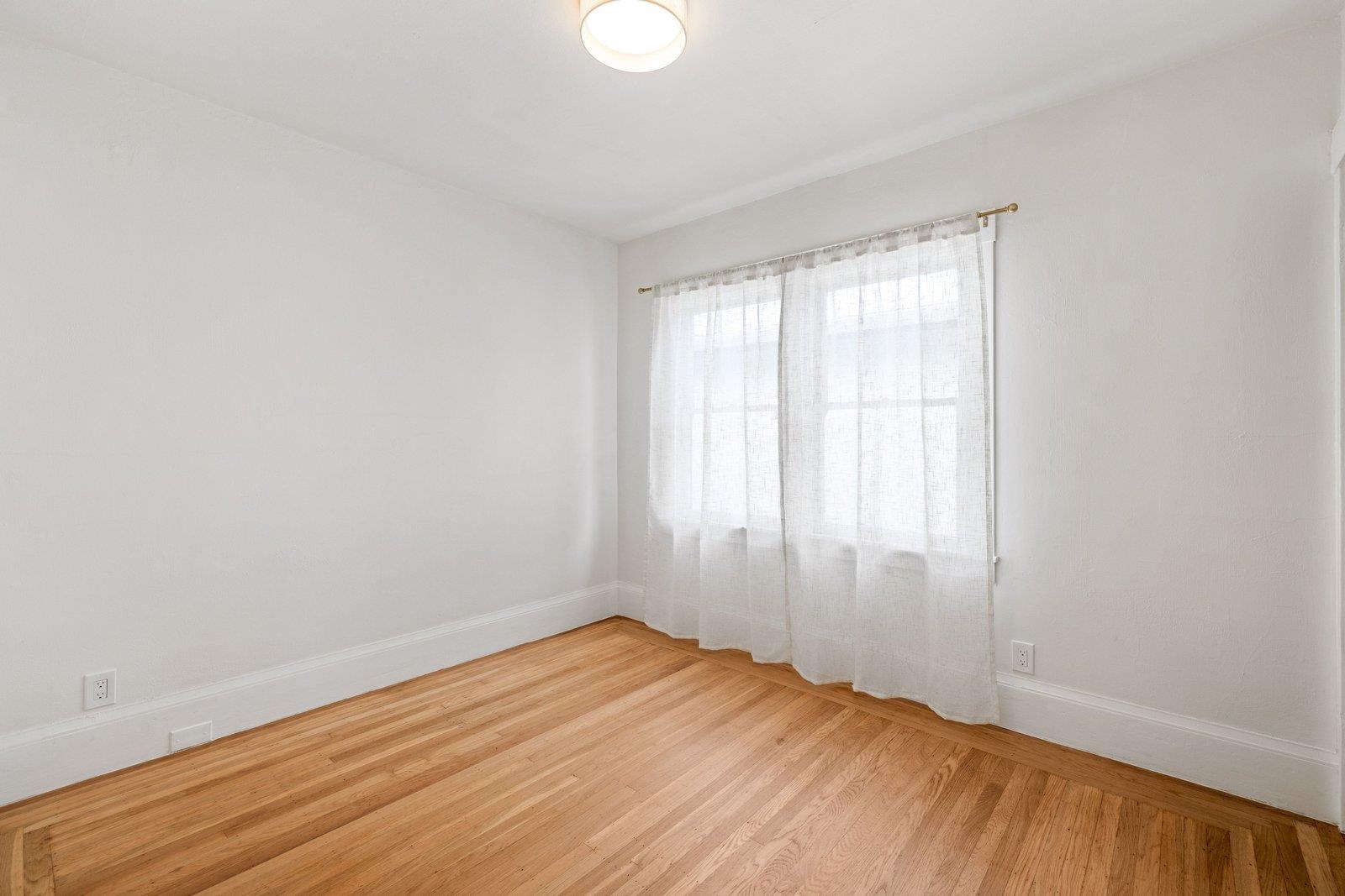 Detail Gallery Image 15 of 33 For 2254 62nd Ave, Oakland,  CA 94605 - 2 Beds | 1 Baths