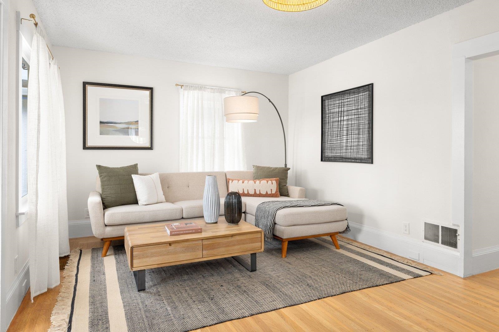 Detail Gallery Image 8 of 33 For 2254 62nd Ave, Oakland,  CA 94605 - 2 Beds | 1 Baths