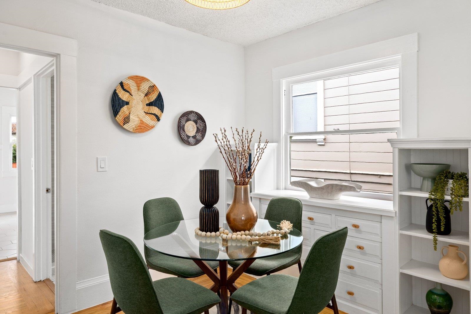 Detail Gallery Image 10 of 33 For 2254 62nd Ave, Oakland,  CA 94605 - 2 Beds | 1 Baths