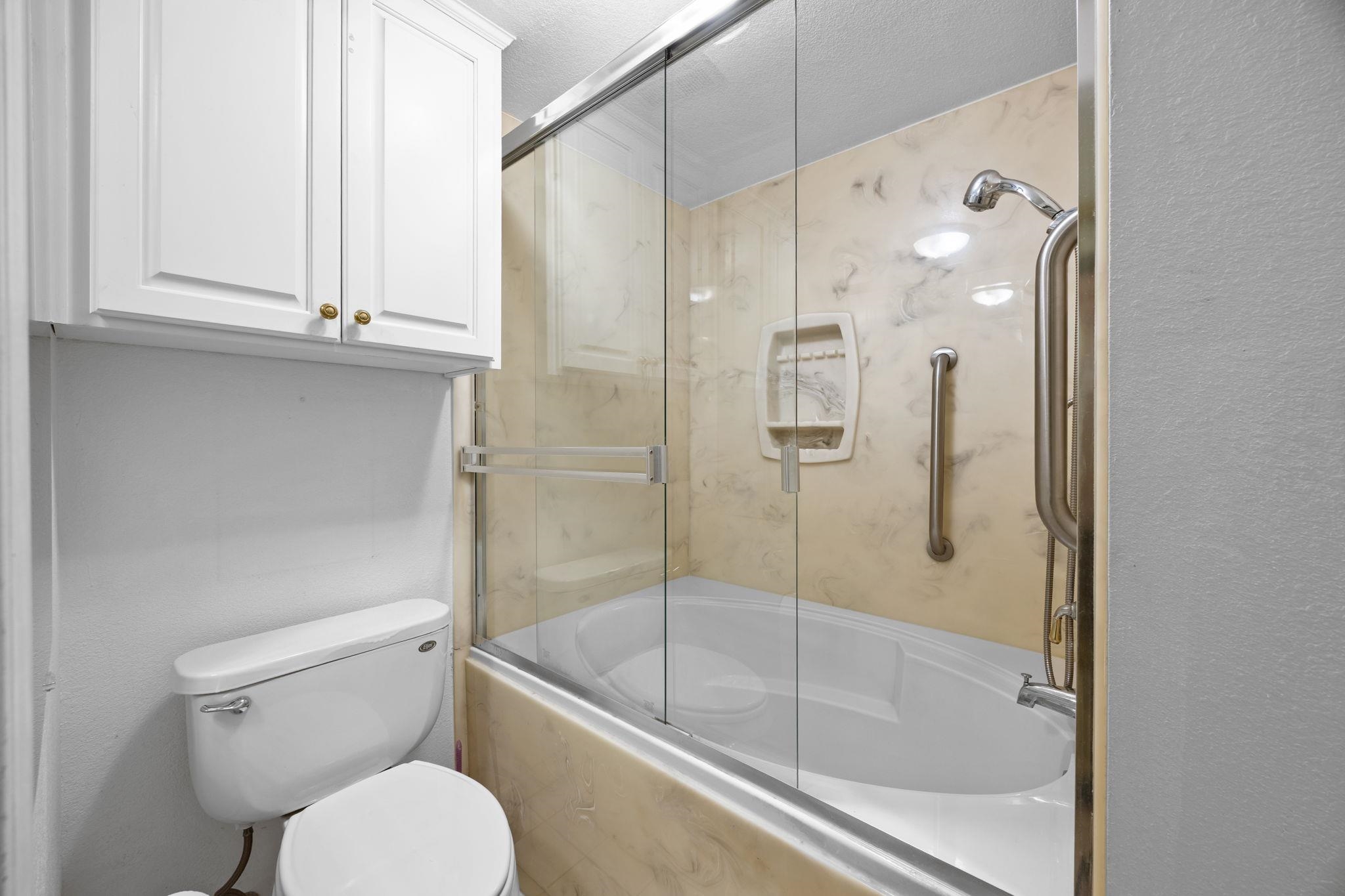 Photo #23: 41122643 Listing: Photo #23