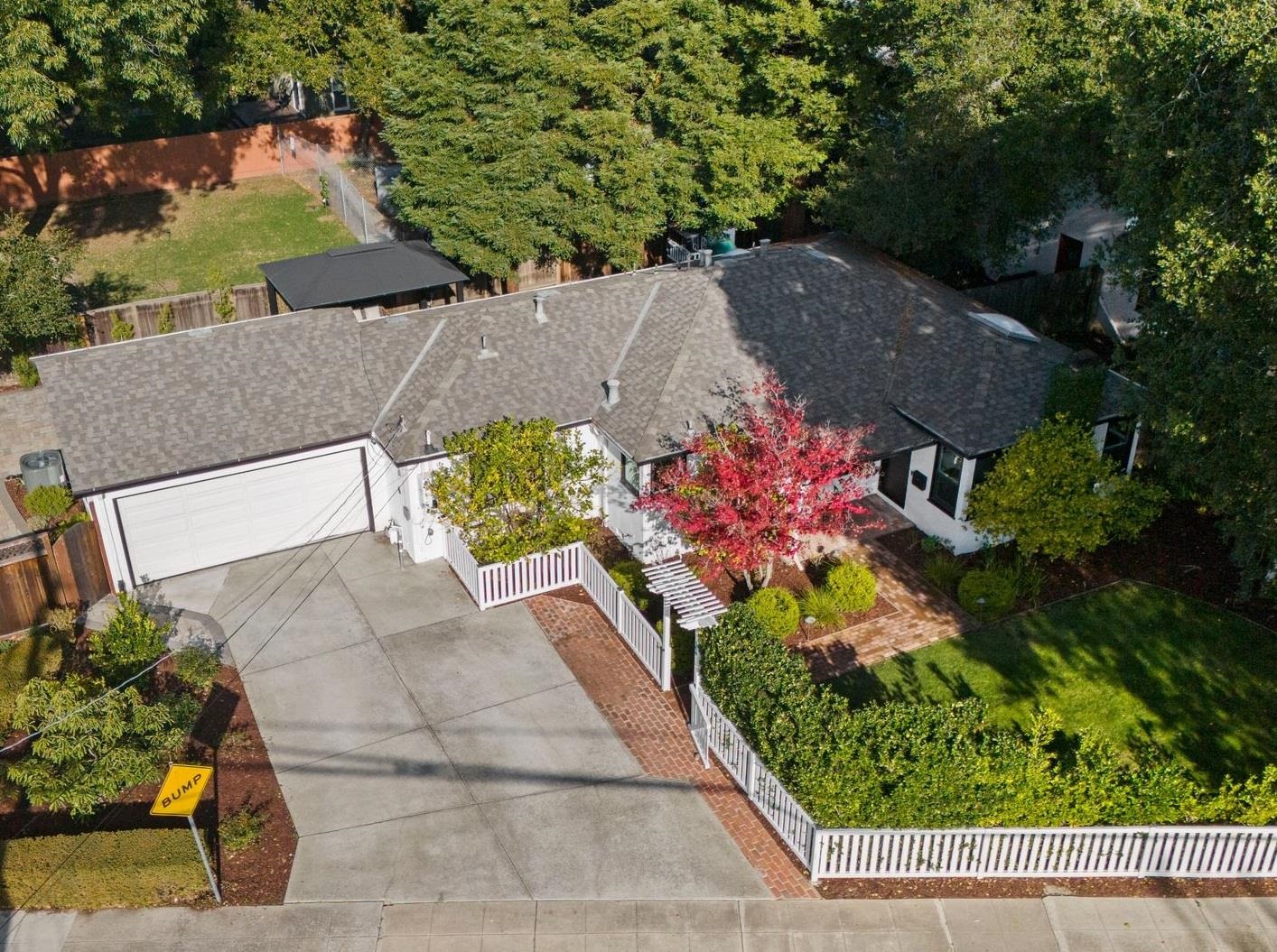 Detail Gallery Image 1 of 46 For 108 Durham St, Menlo Park,  CA 94025 - 3 Beds | 2 Baths