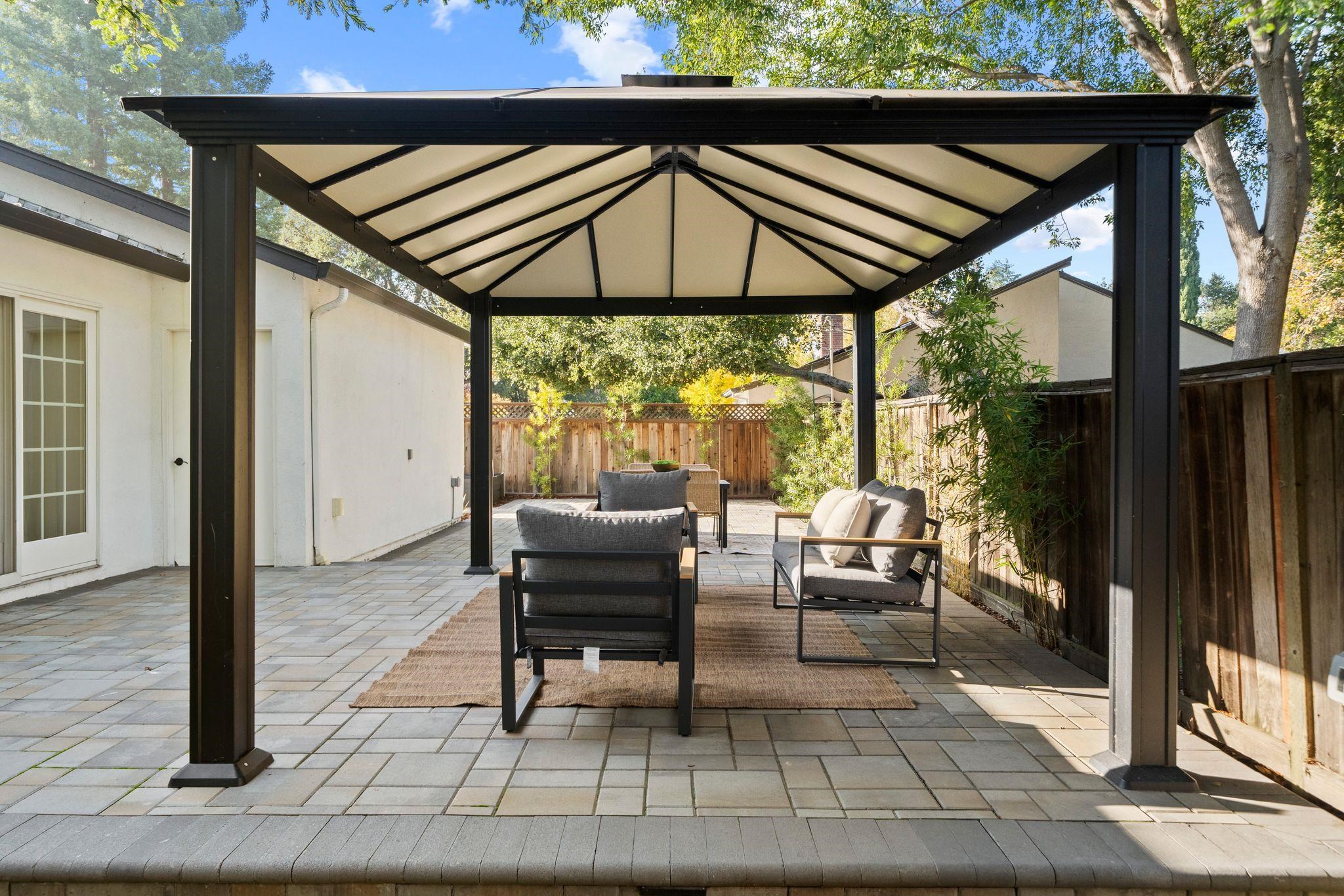 Detail Gallery Image 28 of 46 For 108 Durham St, Menlo Park,  CA 94025 - 3 Beds | 2 Baths