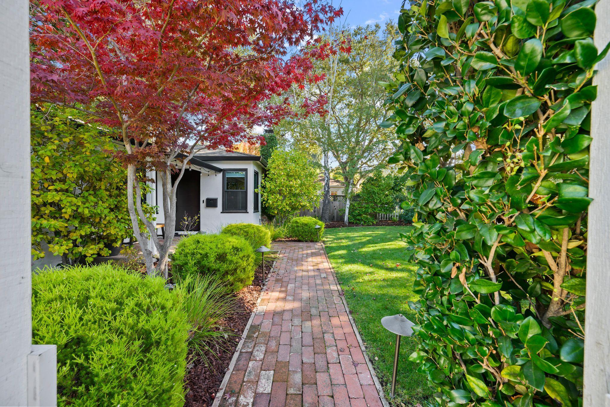 Detail Gallery Image 40 of 46 For 108 Durham St, Menlo Park,  CA 94025 - 3 Beds | 2 Baths