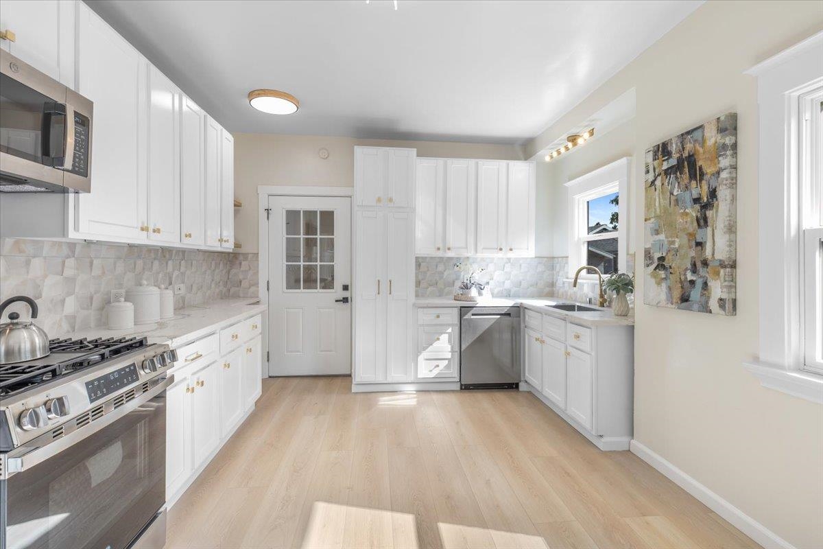 Detail Gallery Image 15 of 31 For 1237 Ashby Ave, Berkeley,  CA 94702 - 2 Beds | 2 Baths