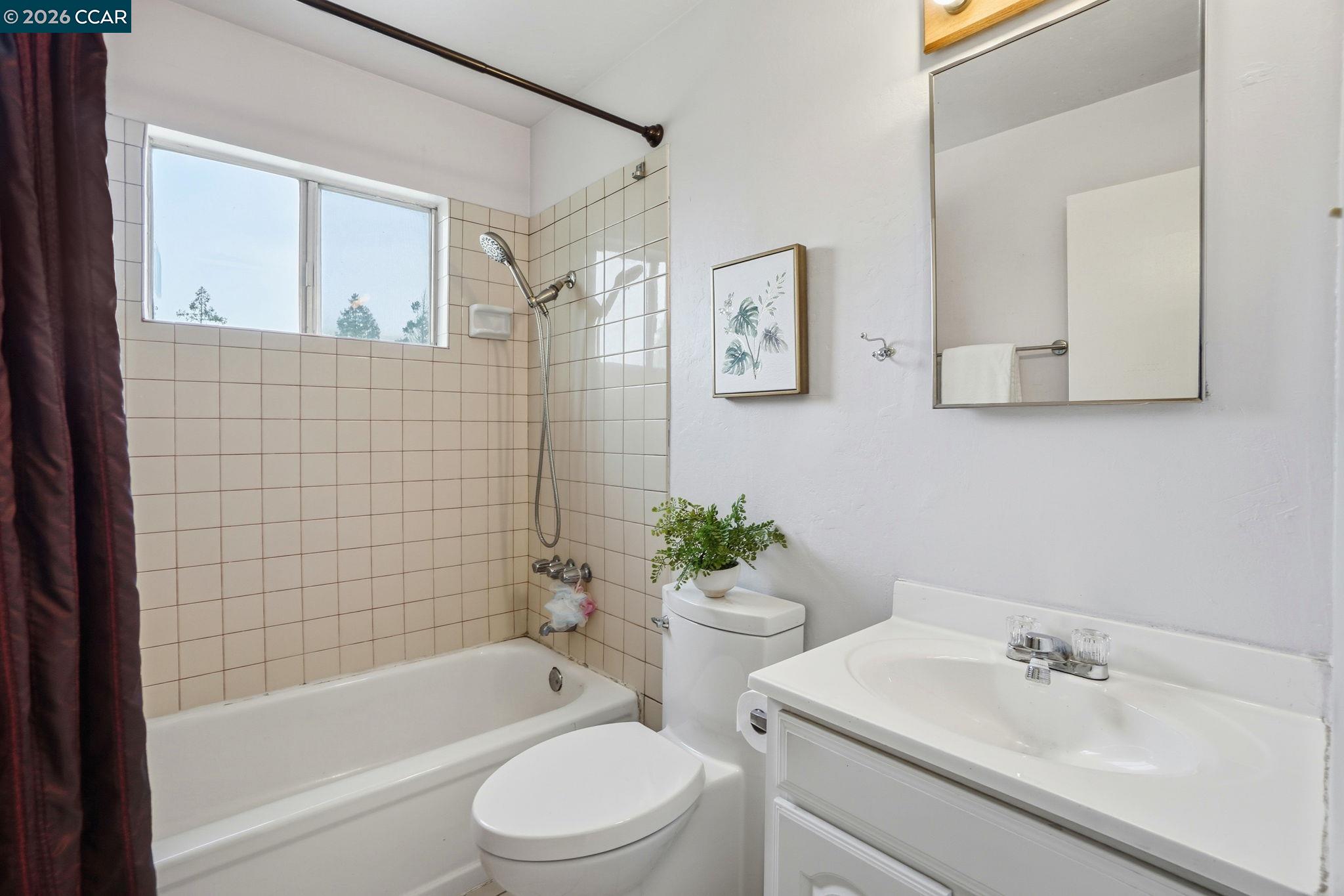 Detail Gallery Image 28 of 35 For 871 Merle Ave, Martinez,  CA 94553 - 3 Beds | 2 Baths