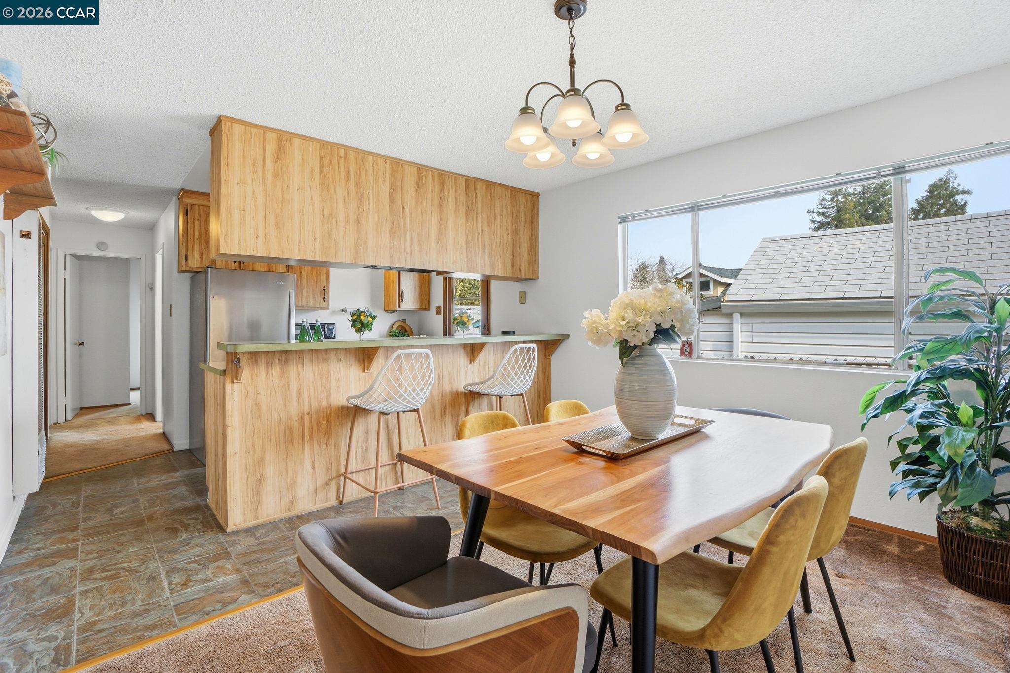 Detail Gallery Image 10 of 35 For 871 Merle Ave, Martinez,  CA 94553 - 3 Beds | 2 Baths