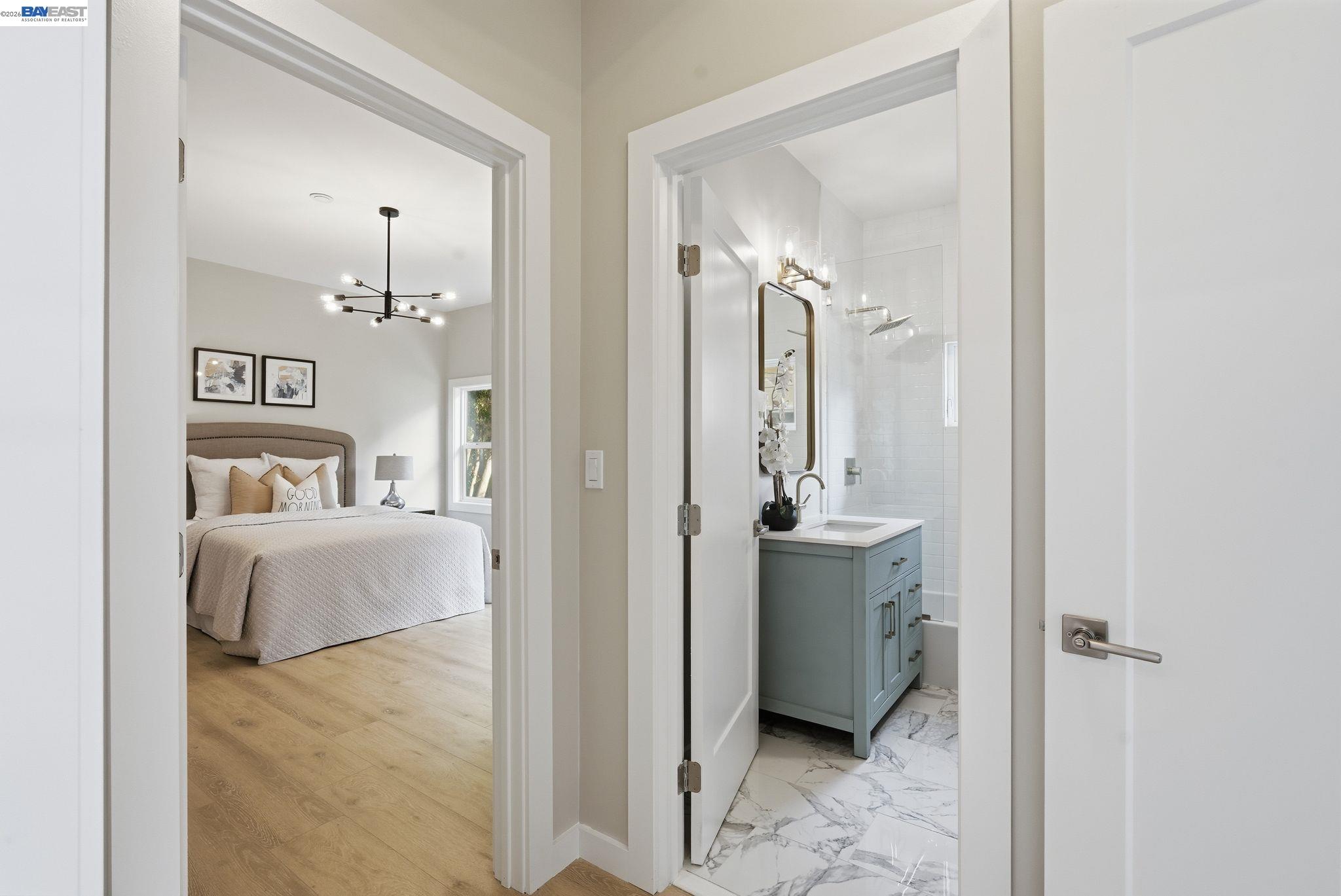 Detail Gallery Image 21 of 52 For 335 Hanover Ave, Oakland,  CA 94606 - 7 Beds | 6 Baths