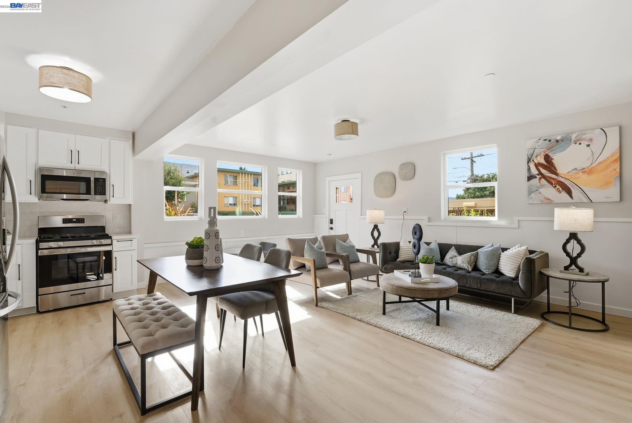 Detail Gallery Image 24 of 52 For 335 Hanover Ave, Oakland,  CA 94606 - 7 Beds | 6 Baths