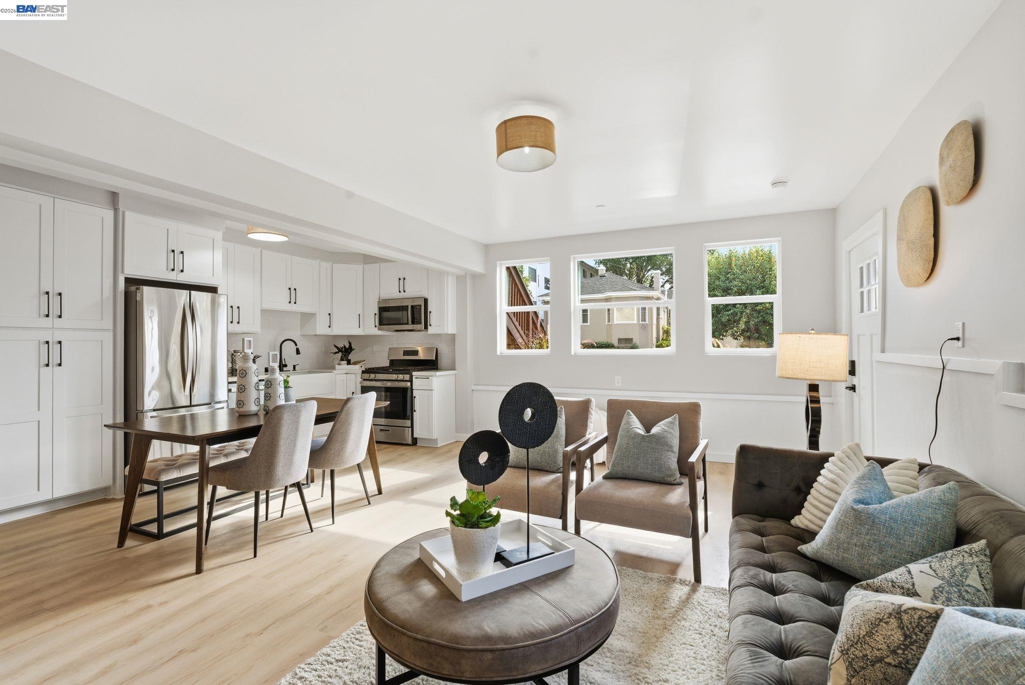 Detail Gallery Image 25 of 52 For 335 Hanover Ave, Oakland,  CA 94606 - 7 Beds | 6 Baths