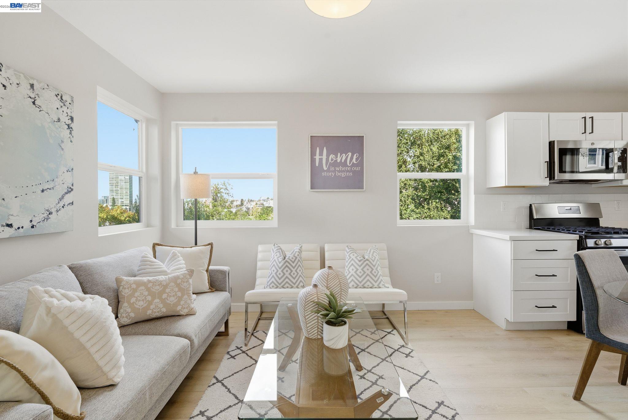 Detail Gallery Image 36 of 52 For 335 Hanover Ave, Oakland,  CA 94606 - 7 Beds | 6 Baths