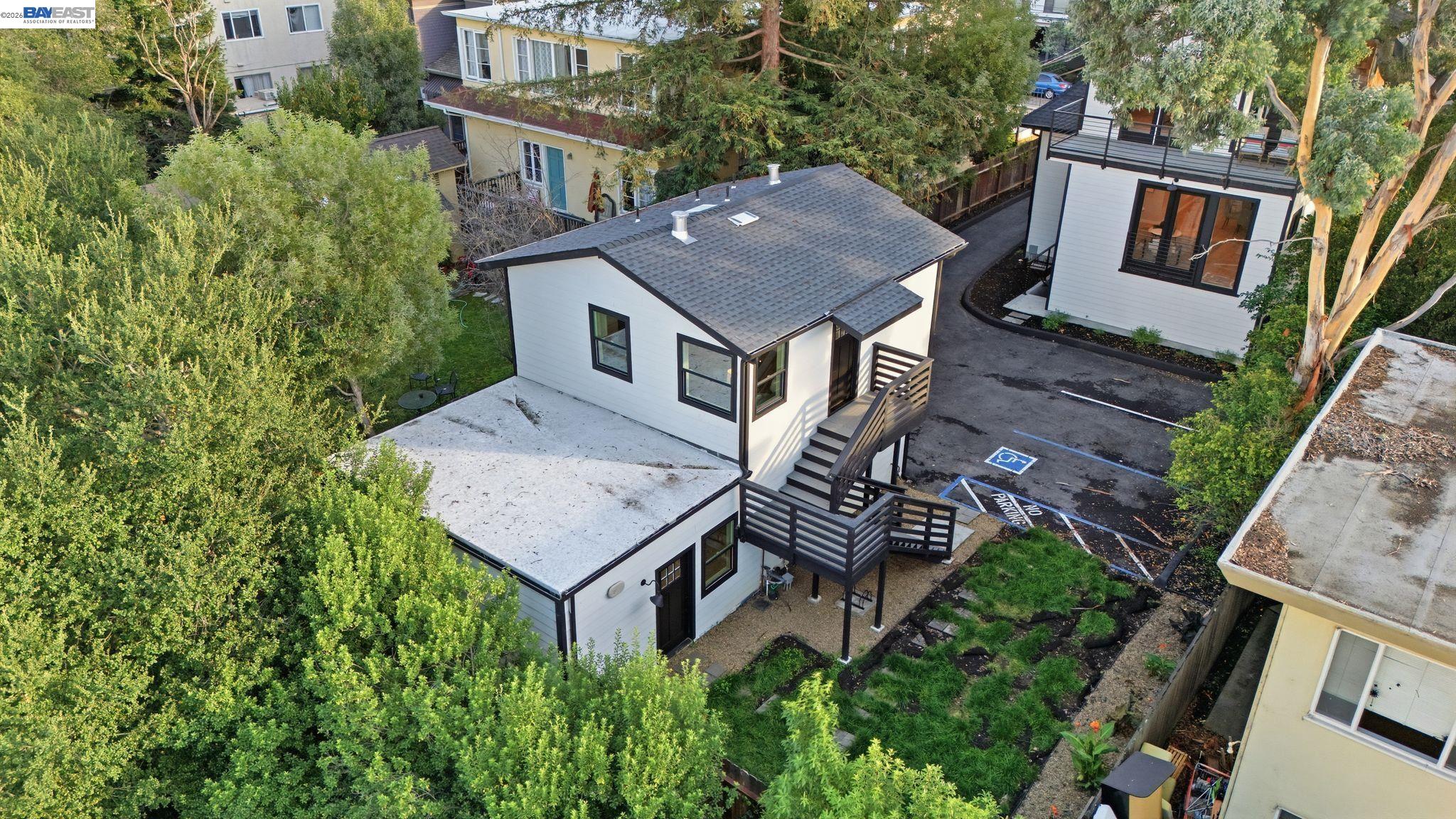 Detail Gallery Image 49 of 52 For 335 Hanover Ave, Oakland,  CA 94606 - 7 Beds | 6 Baths