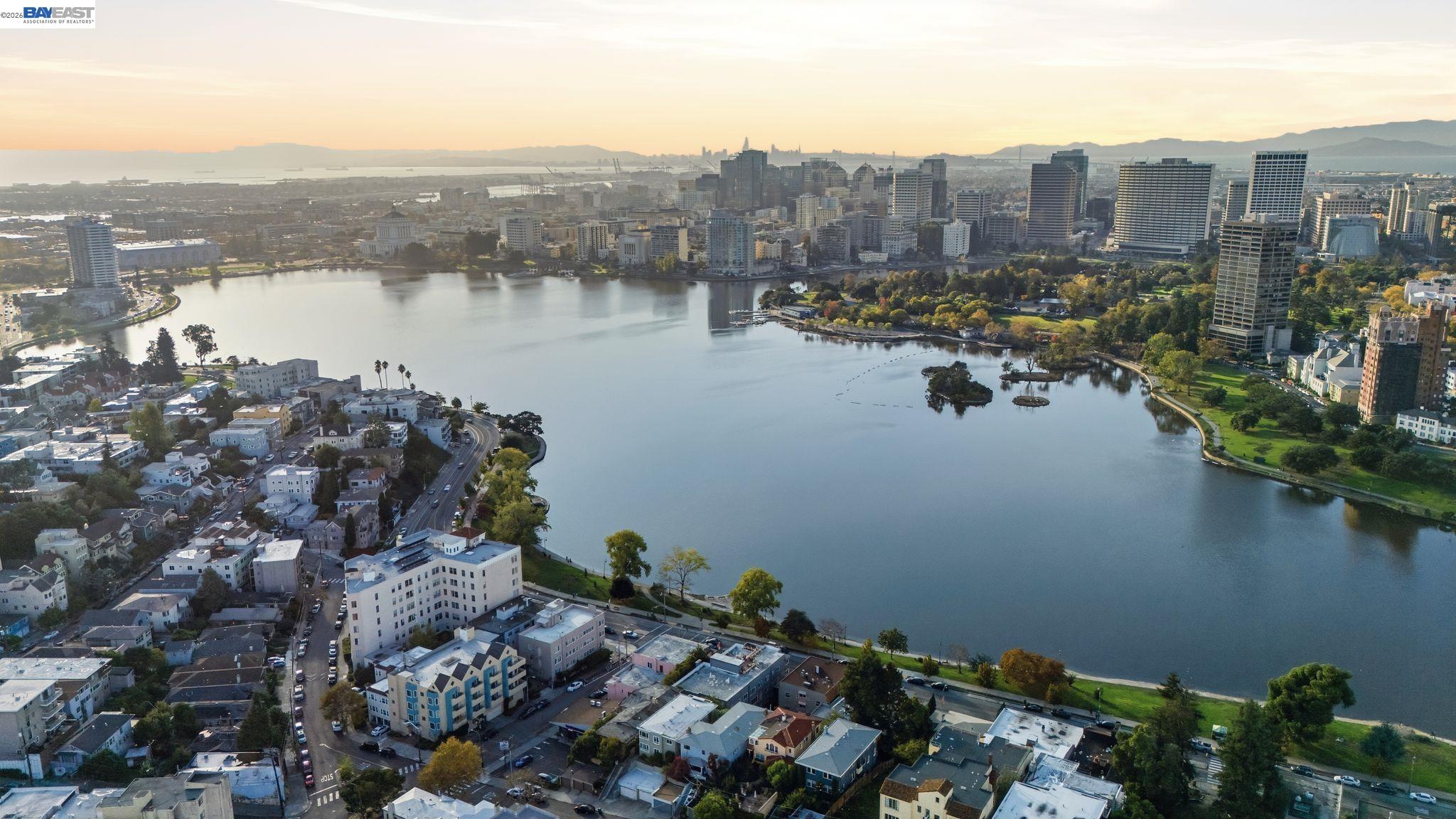 Detail Gallery Image 52 of 52 For 335 Hanover Ave, Oakland,  CA 94606 - 7 Beds | 6 Baths