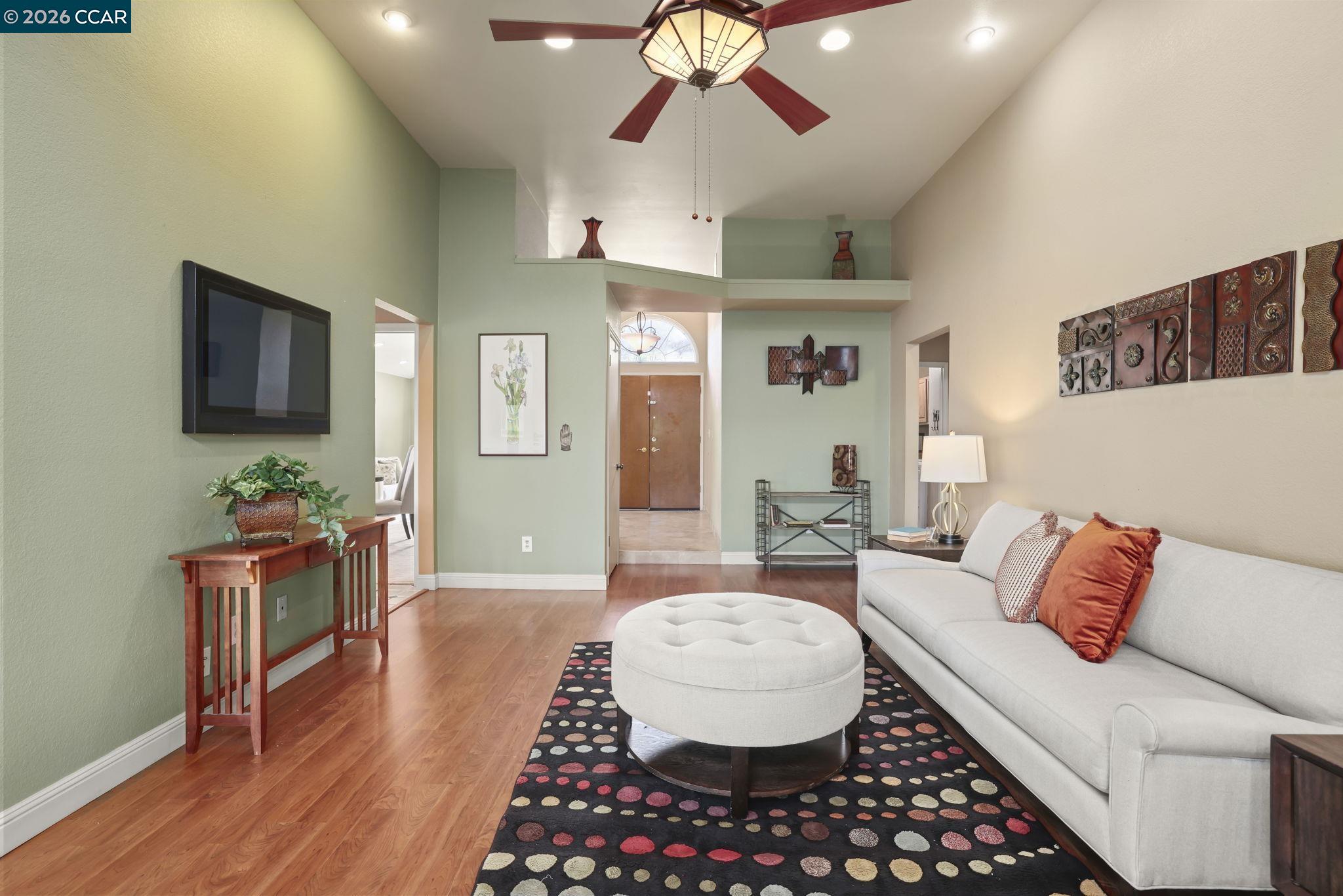 Detail Gallery Image 11 of 23 For 1109 Discovery Way, Concord,  CA 94521 - 3 Beds | 2 Baths