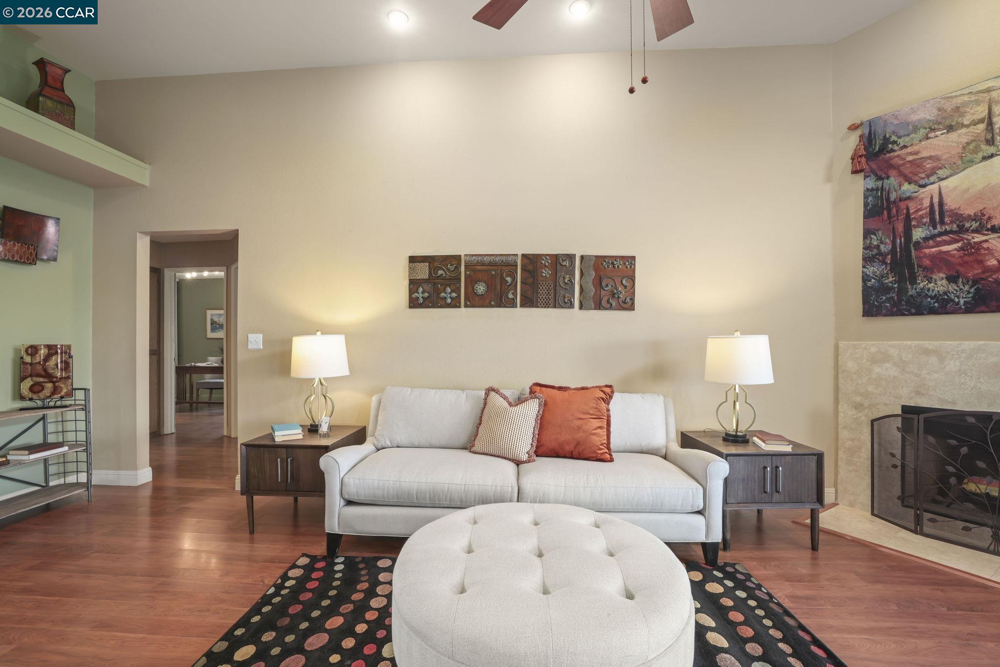 Detail Gallery Image 10 of 23 For 1109 Discovery Way, Concord,  CA 94521 - 3 Beds | 2 Baths