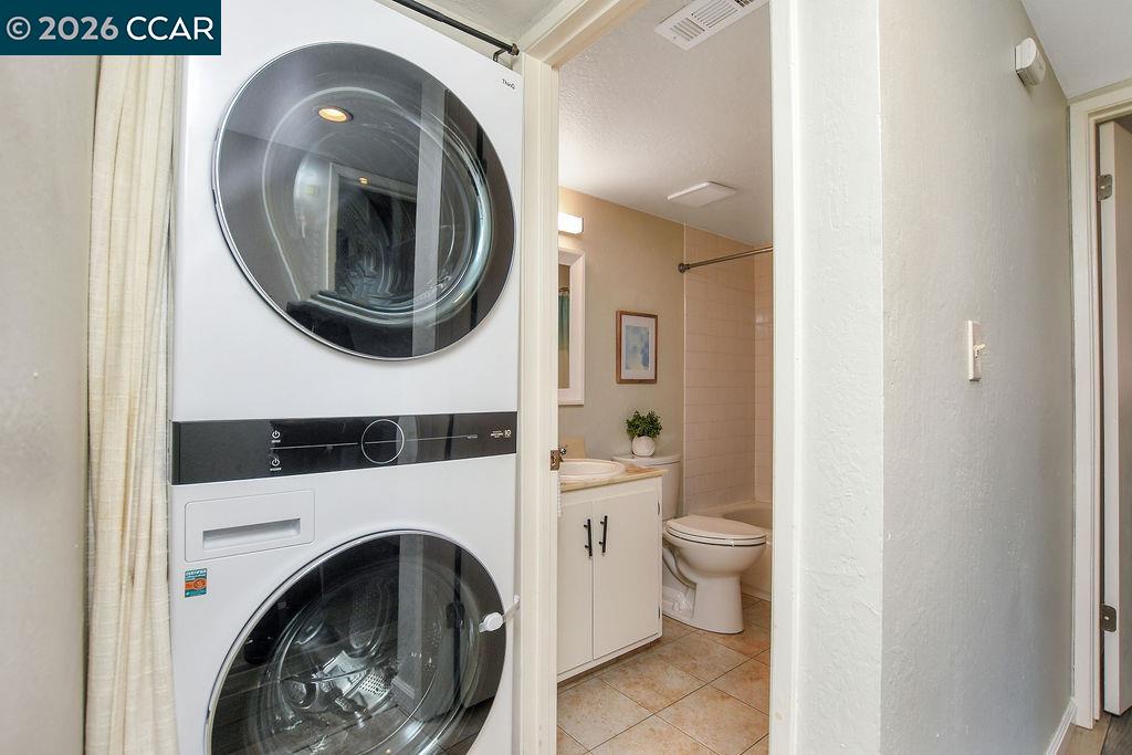 Detail Gallery Image 25 of 34 For 896 Camelback Place, Pleasant Hill,  CA 94523-1223 - 2 Beds | 2 Baths