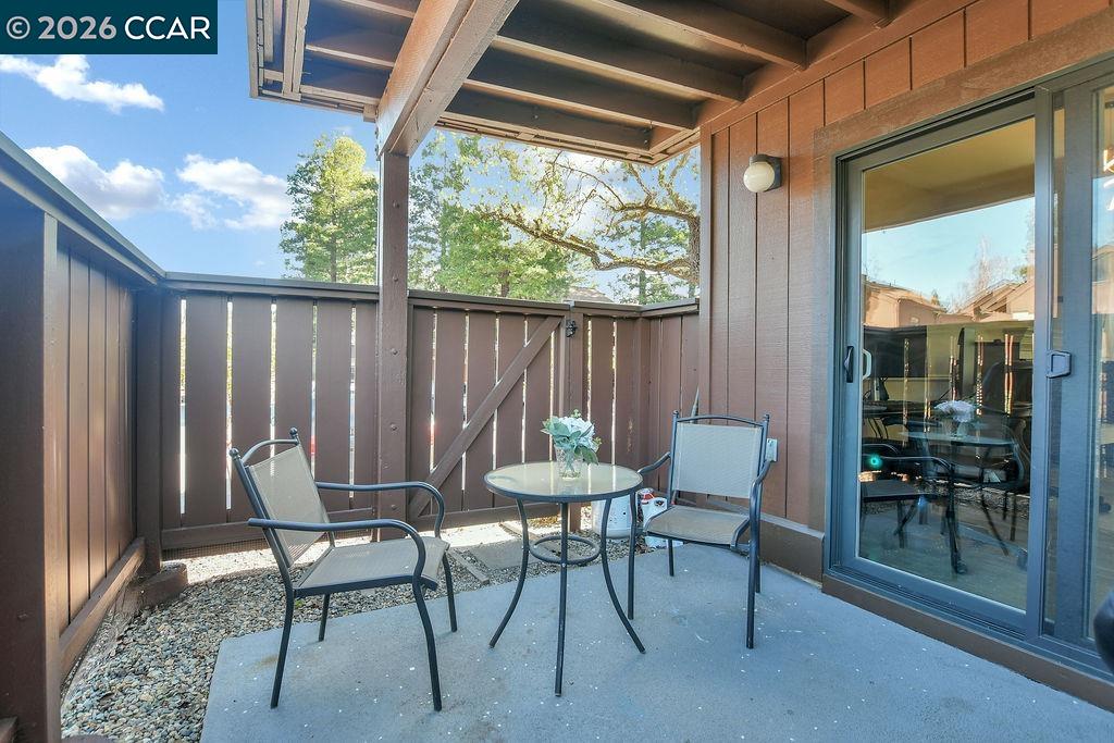 Detail Gallery Image 27 of 34 For 896 Camelback Place, Pleasant Hill,  CA 94523-1223 - 2 Beds | 2 Baths