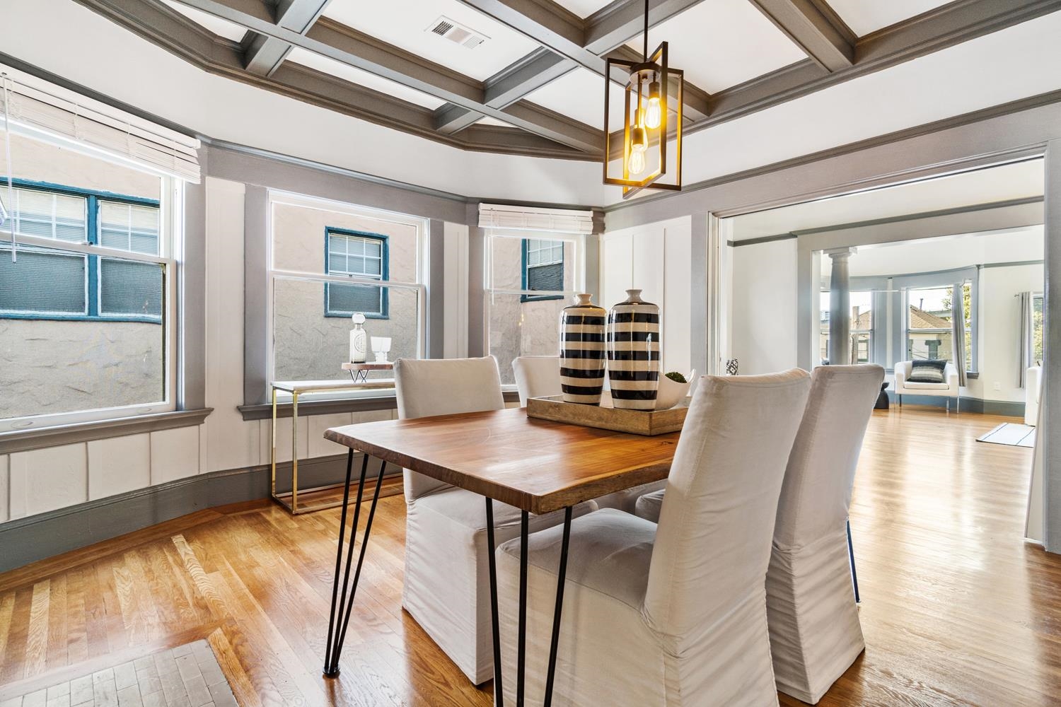 Detail Gallery Image 13 of 27 For 548 37th St, Oakland,  CA 94609 - – Beds | – Baths