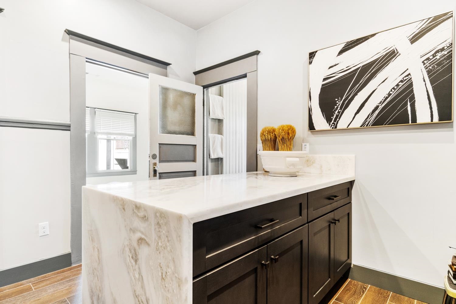 Detail Gallery Image 19 of 27 For 548 37th St, Oakland,  CA 94609 - – Beds | – Baths