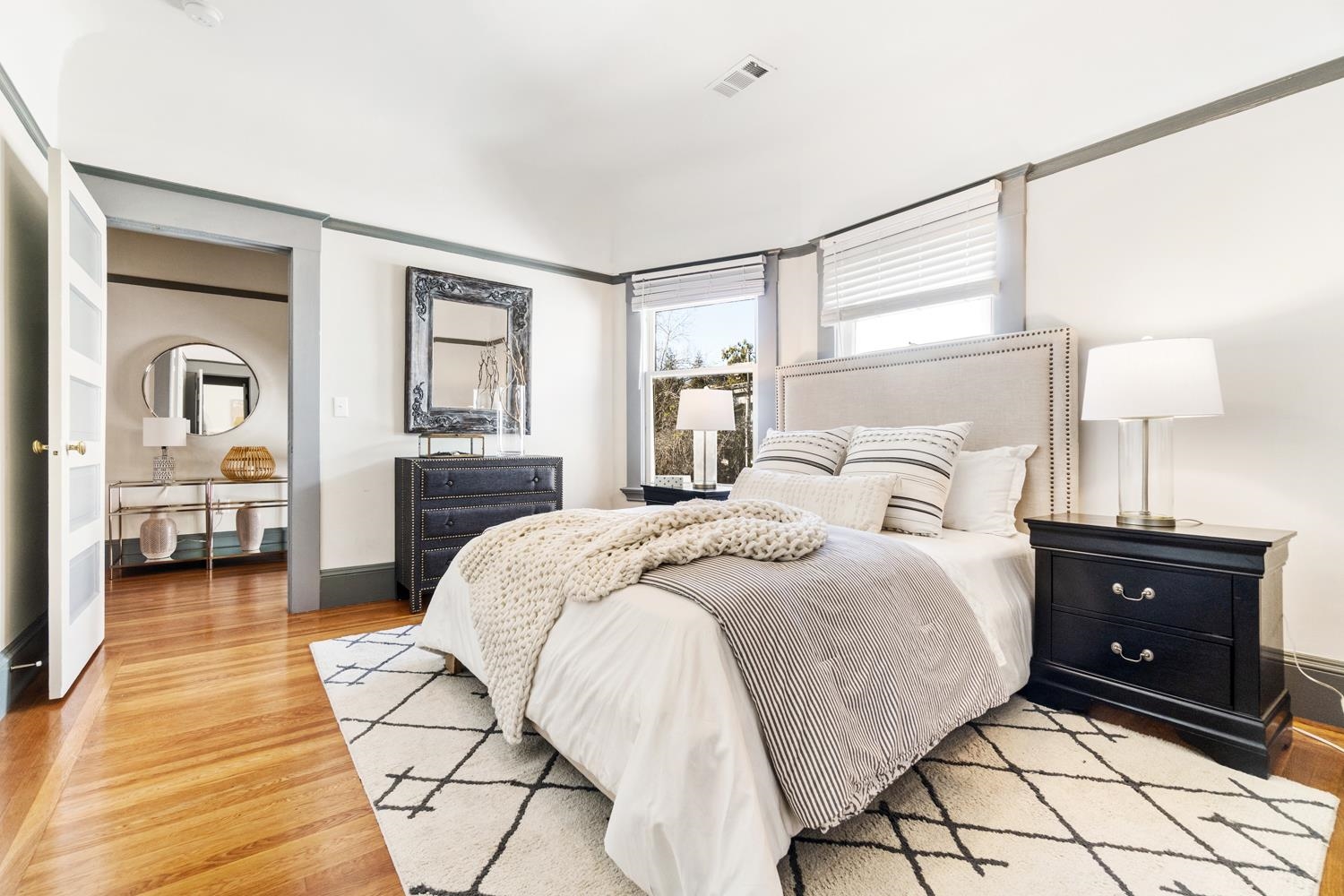 Detail Gallery Image 25 of 27 For 548 37th St, Oakland,  CA 94609 - – Beds | – Baths