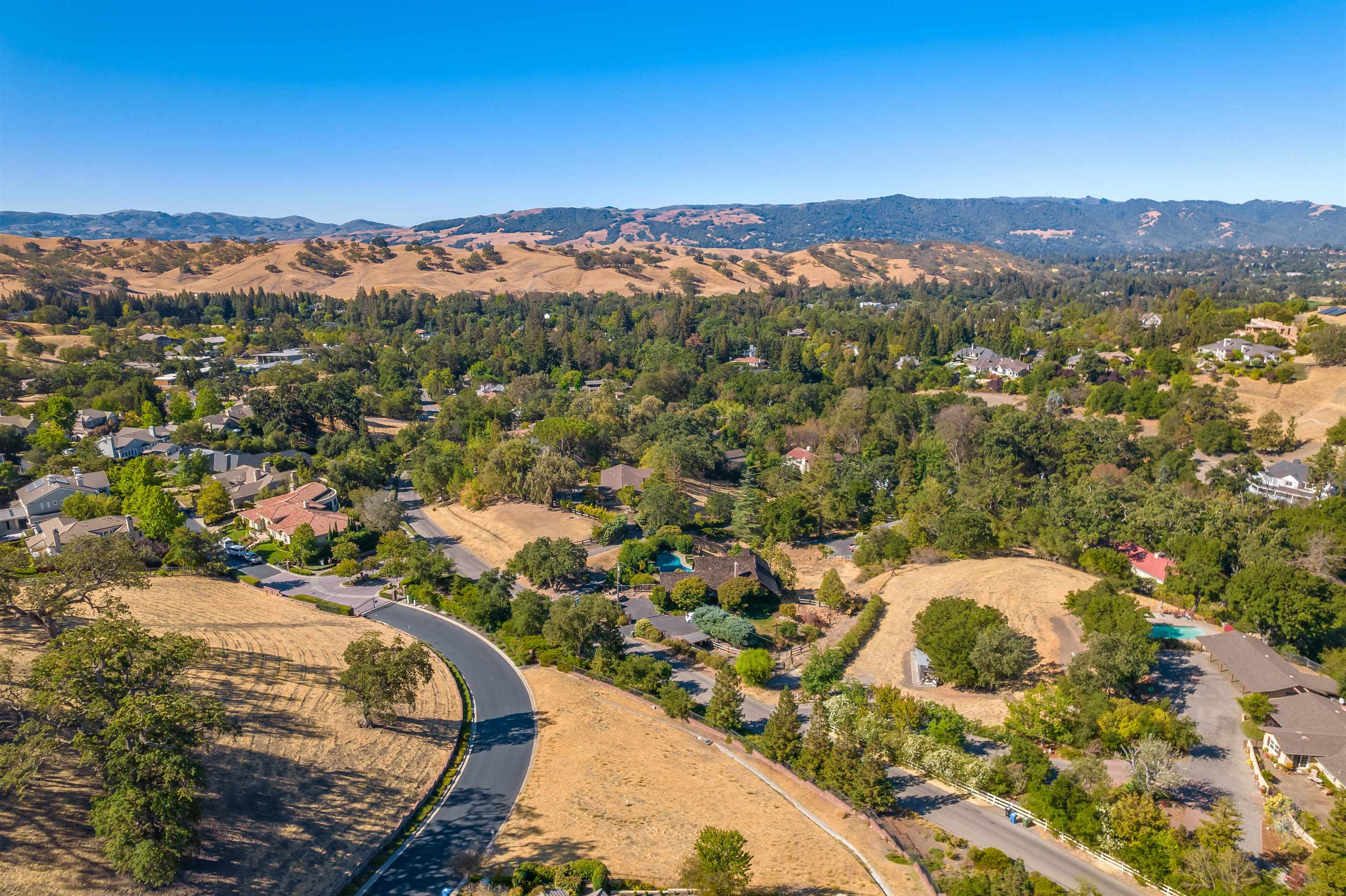 Detail Gallery Image 7 of 7 For 2467 Diablo Ranch Pl, Danville,  CA 94506 - – Beds | – Baths