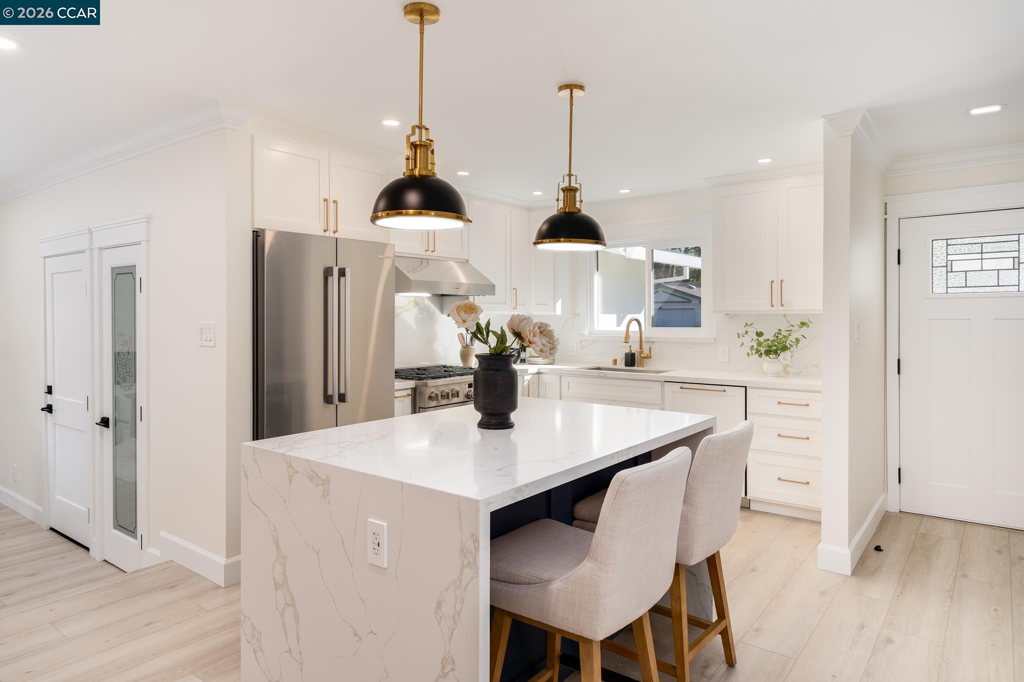 Detail Gallery Image 4 of 33 For 4847 Golden Road, Pleasanton,  CA 94566 - 4 Beds | 3 Baths