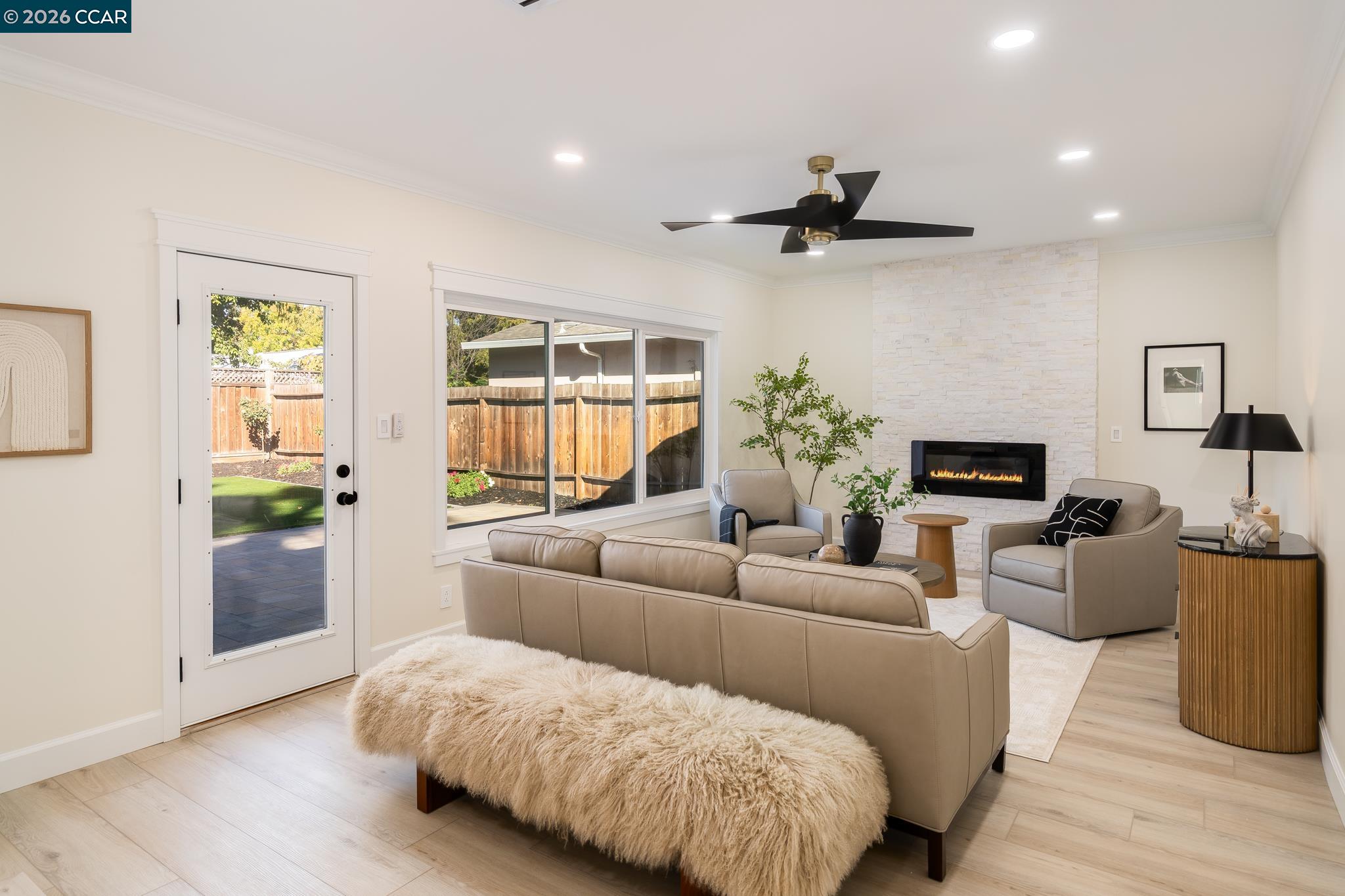 Detail Gallery Image 9 of 33 For 4847 Golden Road, Pleasanton,  CA 94566 - 4 Beds | 3 Baths